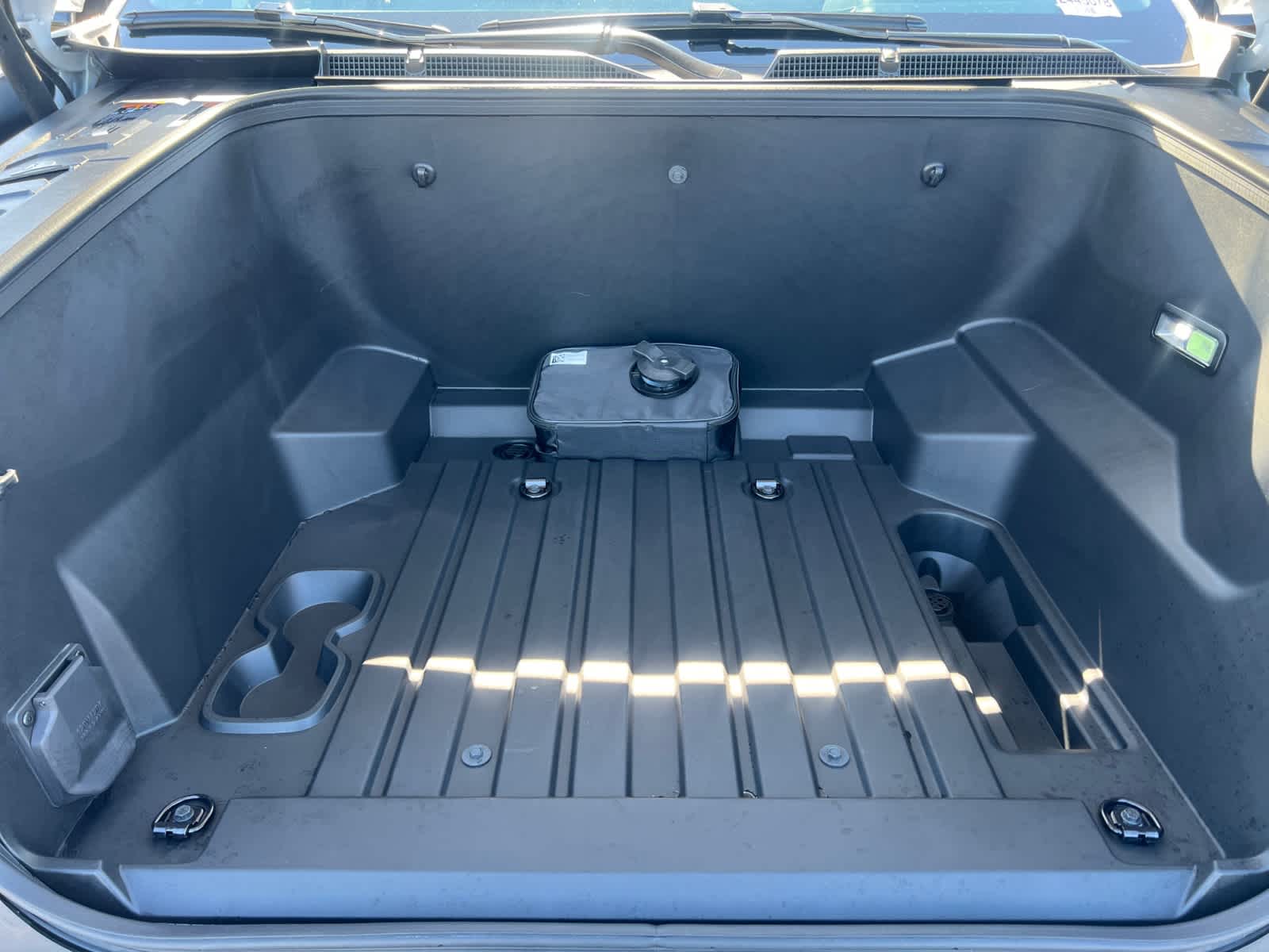 2025 Chevrolet Silverado EV RST photo 4
