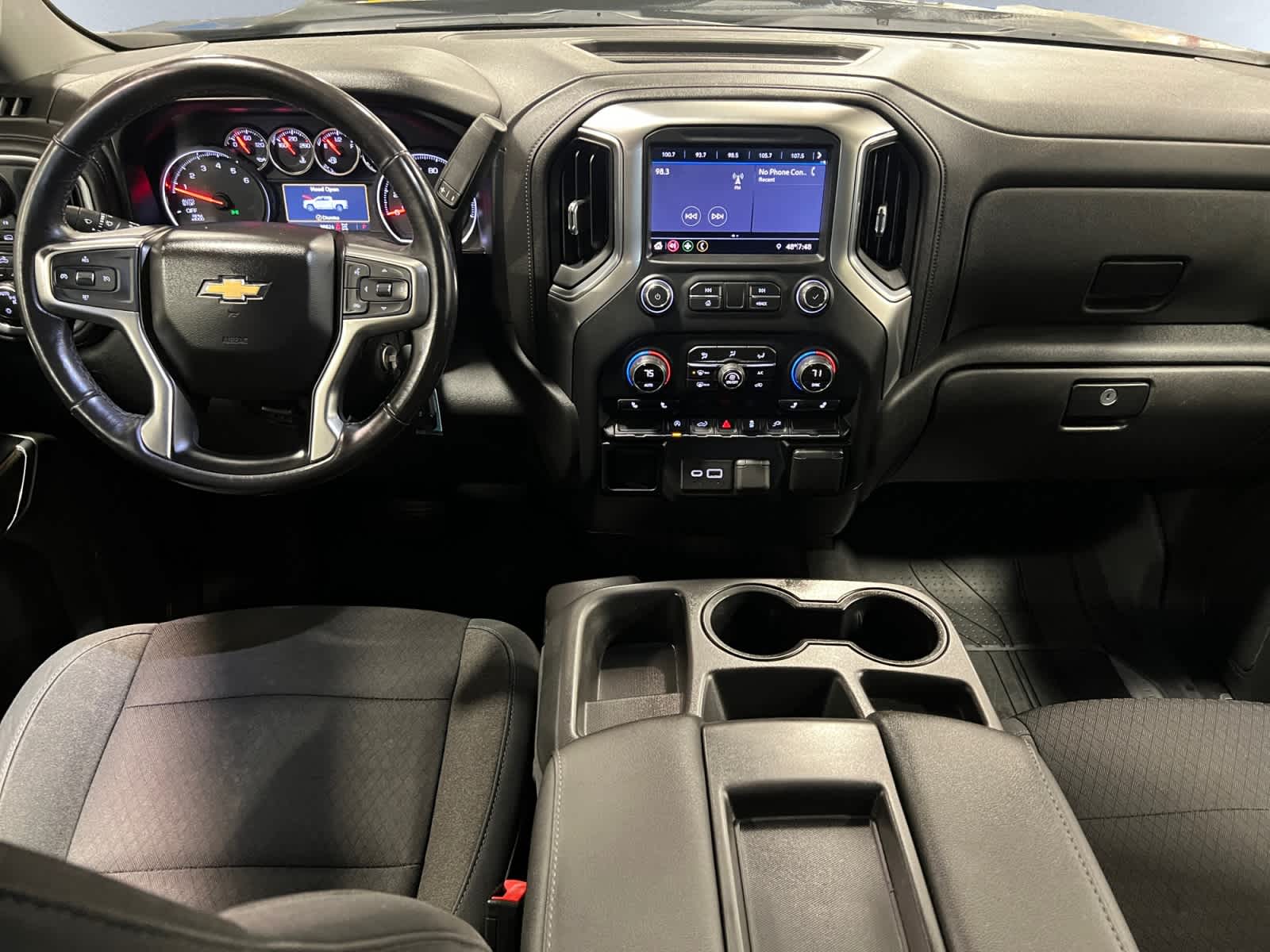 2019 Chevrolet Silverado 1500 LT photo 4