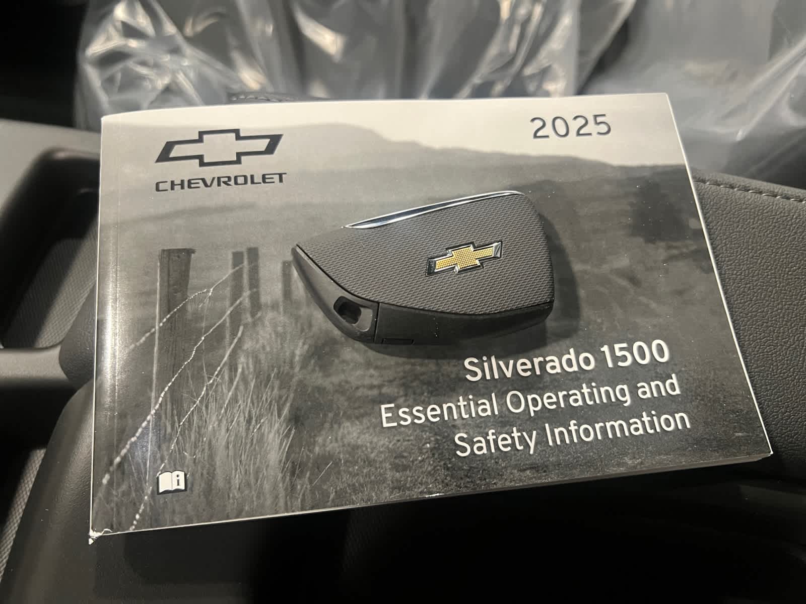 2025 Chevrolet Silverado 1500 LT - Photo 12