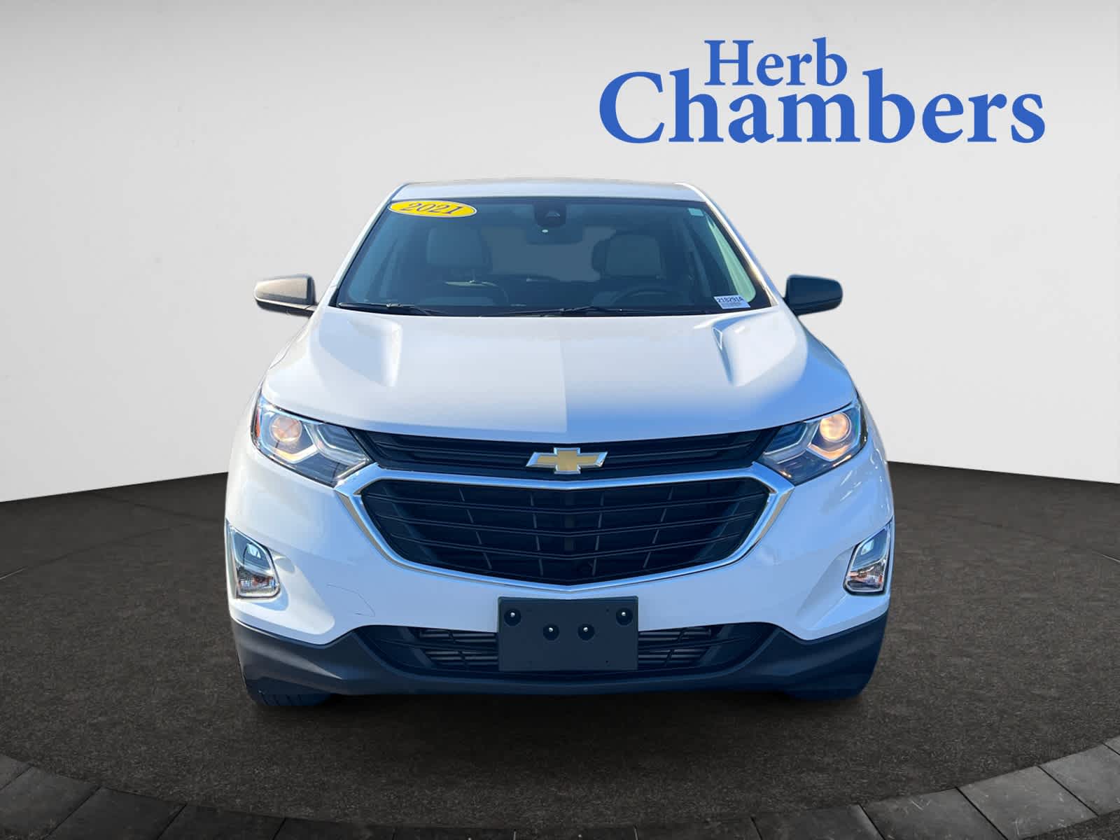 2021 Chevrolet Equinox LS photo 2