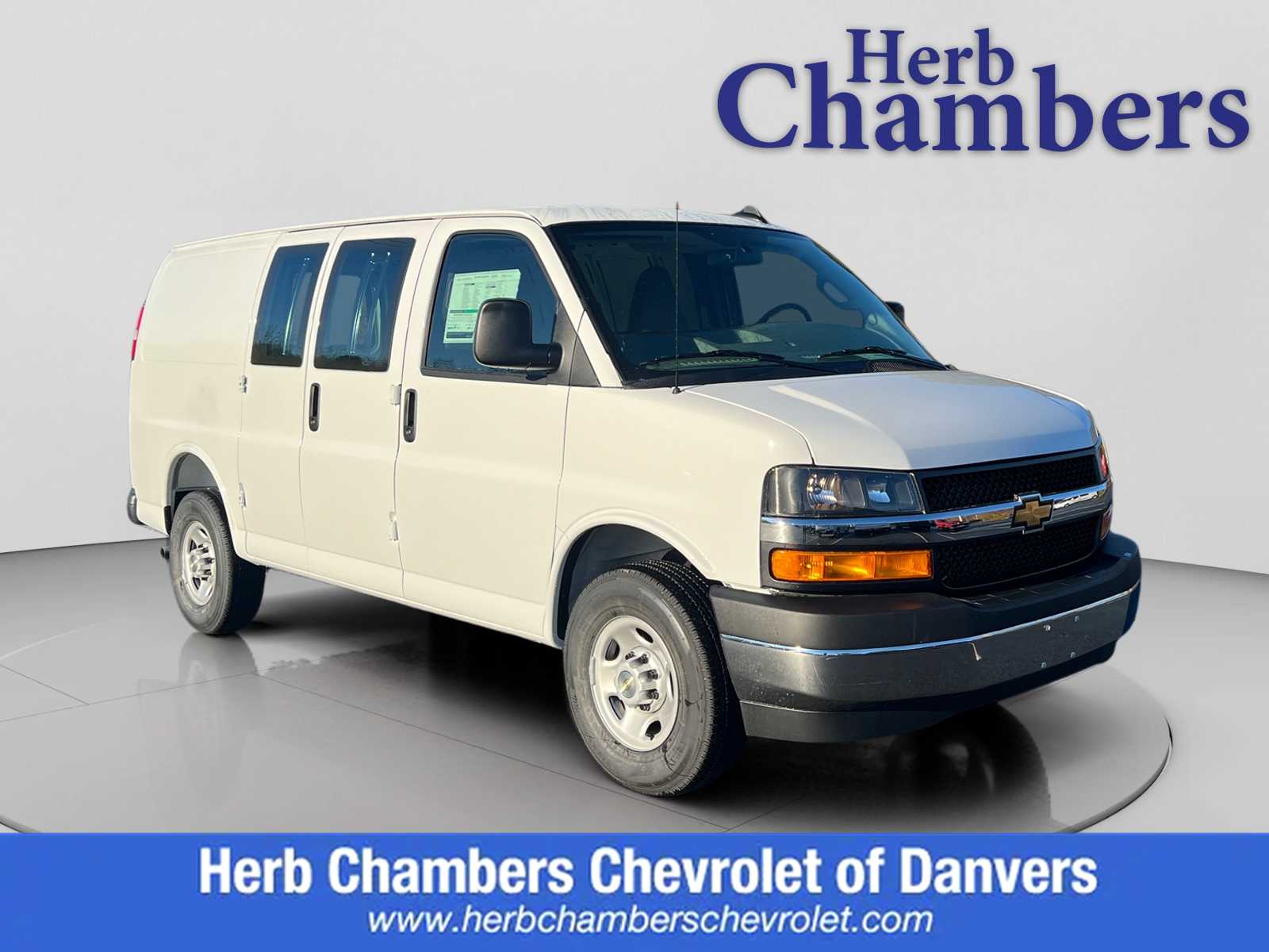 2025 Chevrolet Express Cargo 2500 RWD