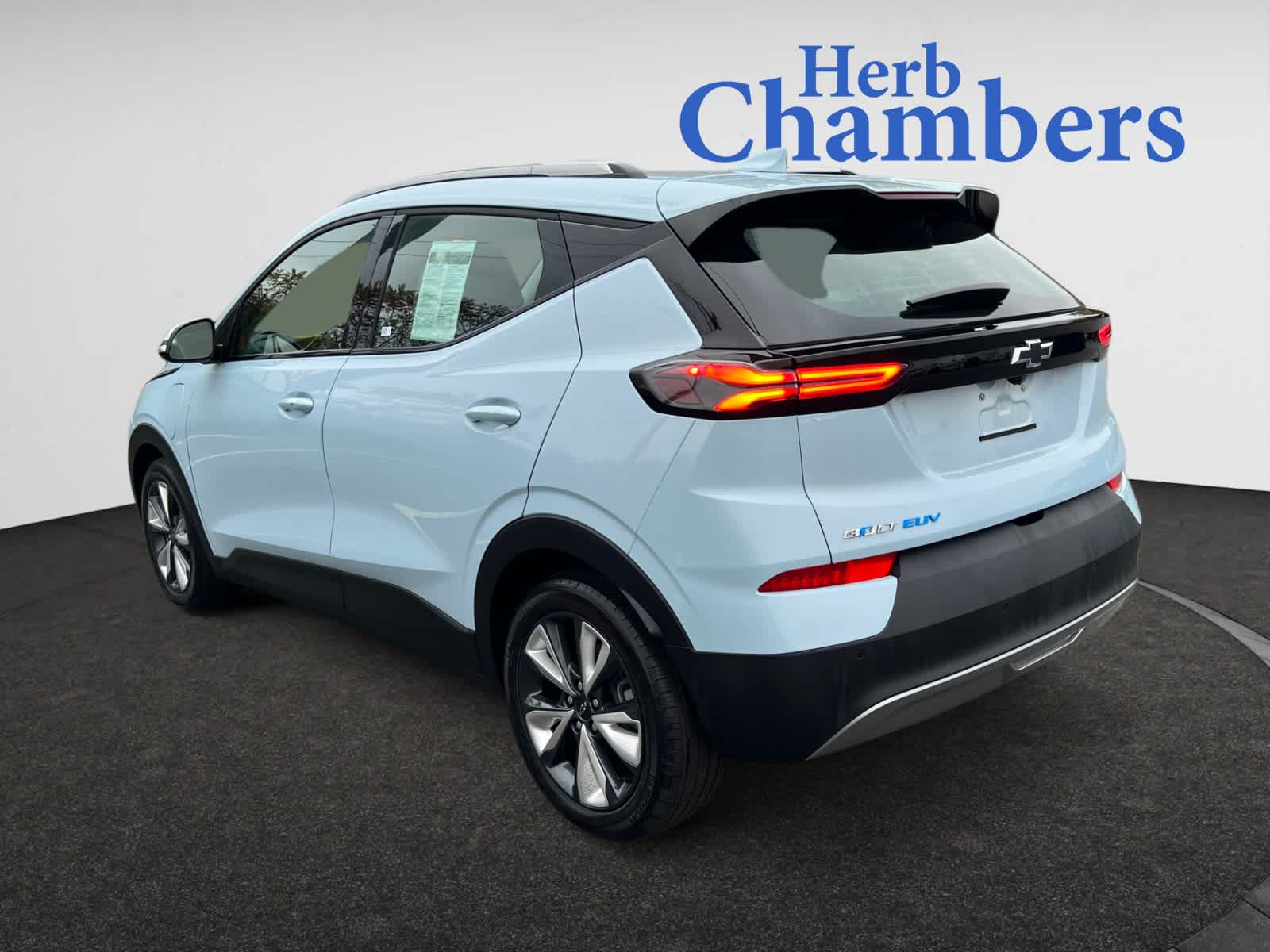 2022 Chevrolet Bolt EUV photo 3