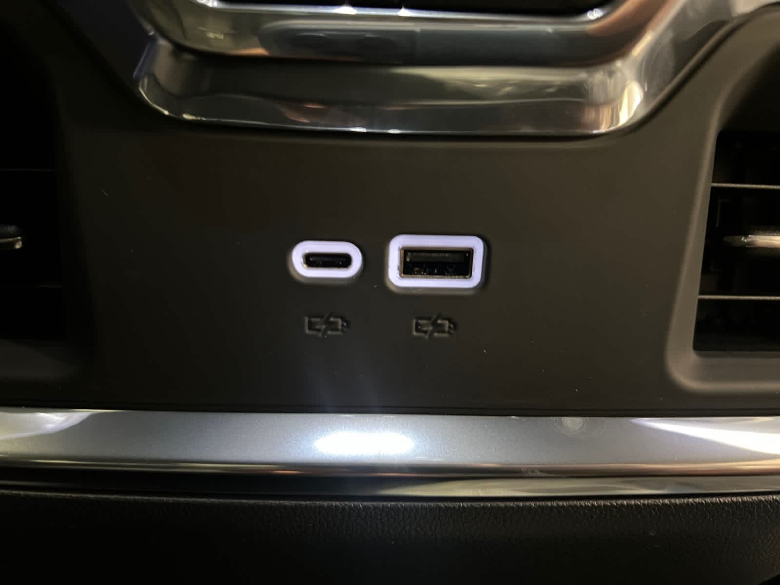 2026 Chevrolet Silverado 1500 High Country - Photo 15