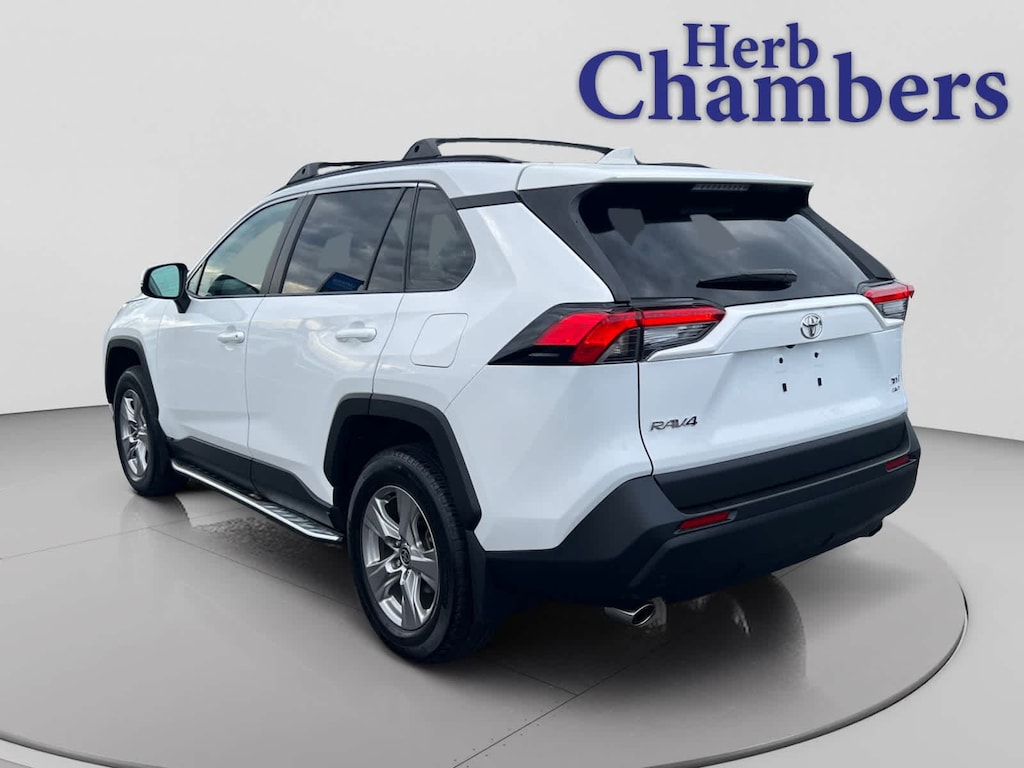 Used 2022 Toyota RAV4 XLE SUV