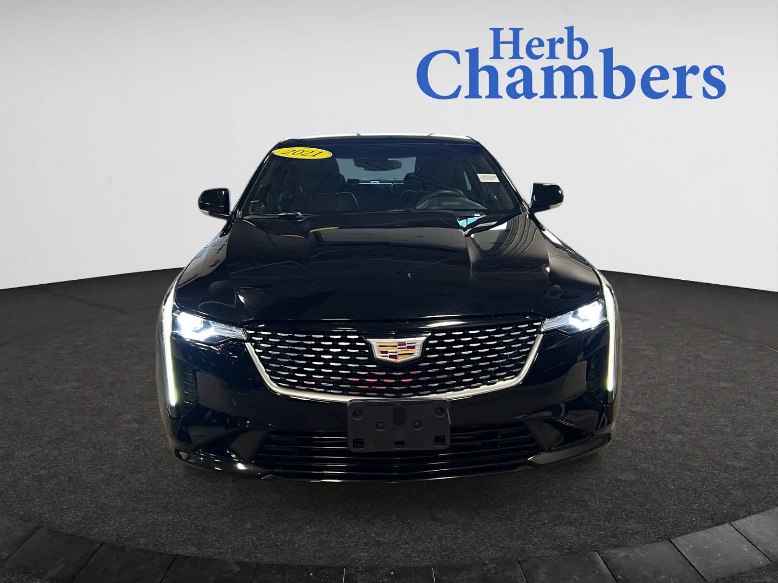 2021 Cadillac CT4 Luxury photo 2