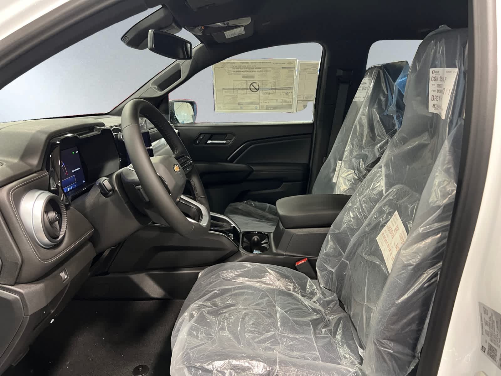 2026 Chevrolet Colorado LT - Photo 11