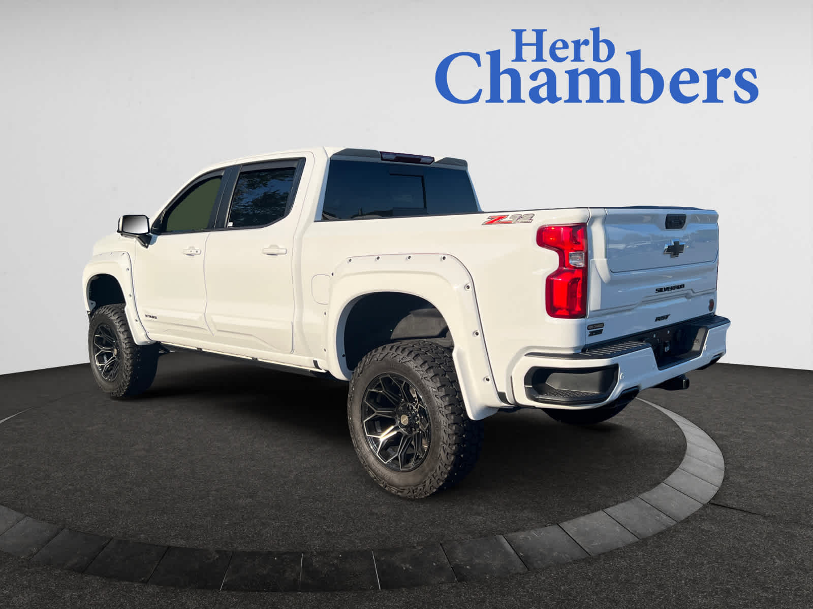 2023 Chevrolet Silverado 1500 RST photo 3