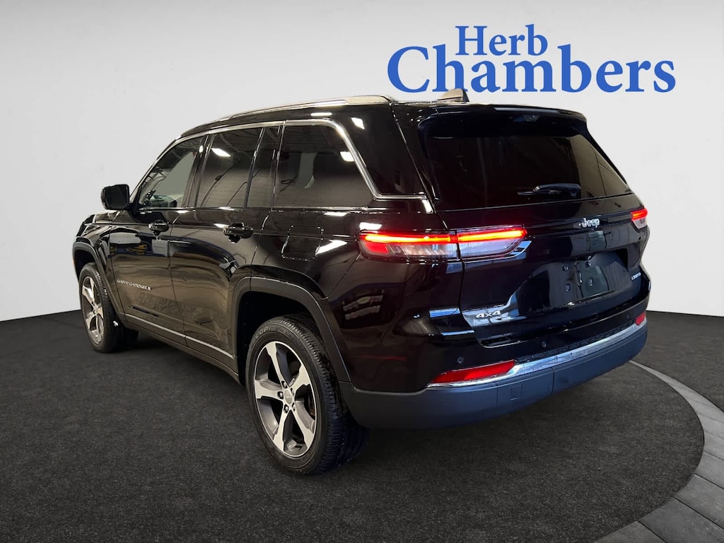 Used 2023 Jeep Grand Cherokee Limited SUV