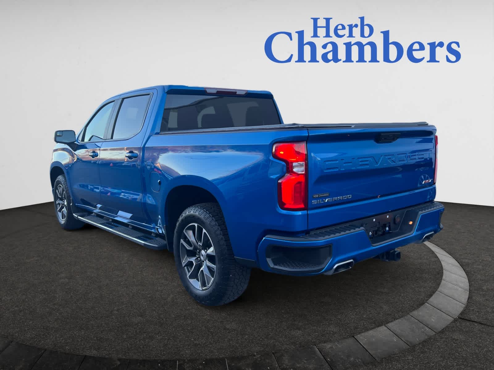 2023 Chevrolet Silverado 1500 RST photo 3