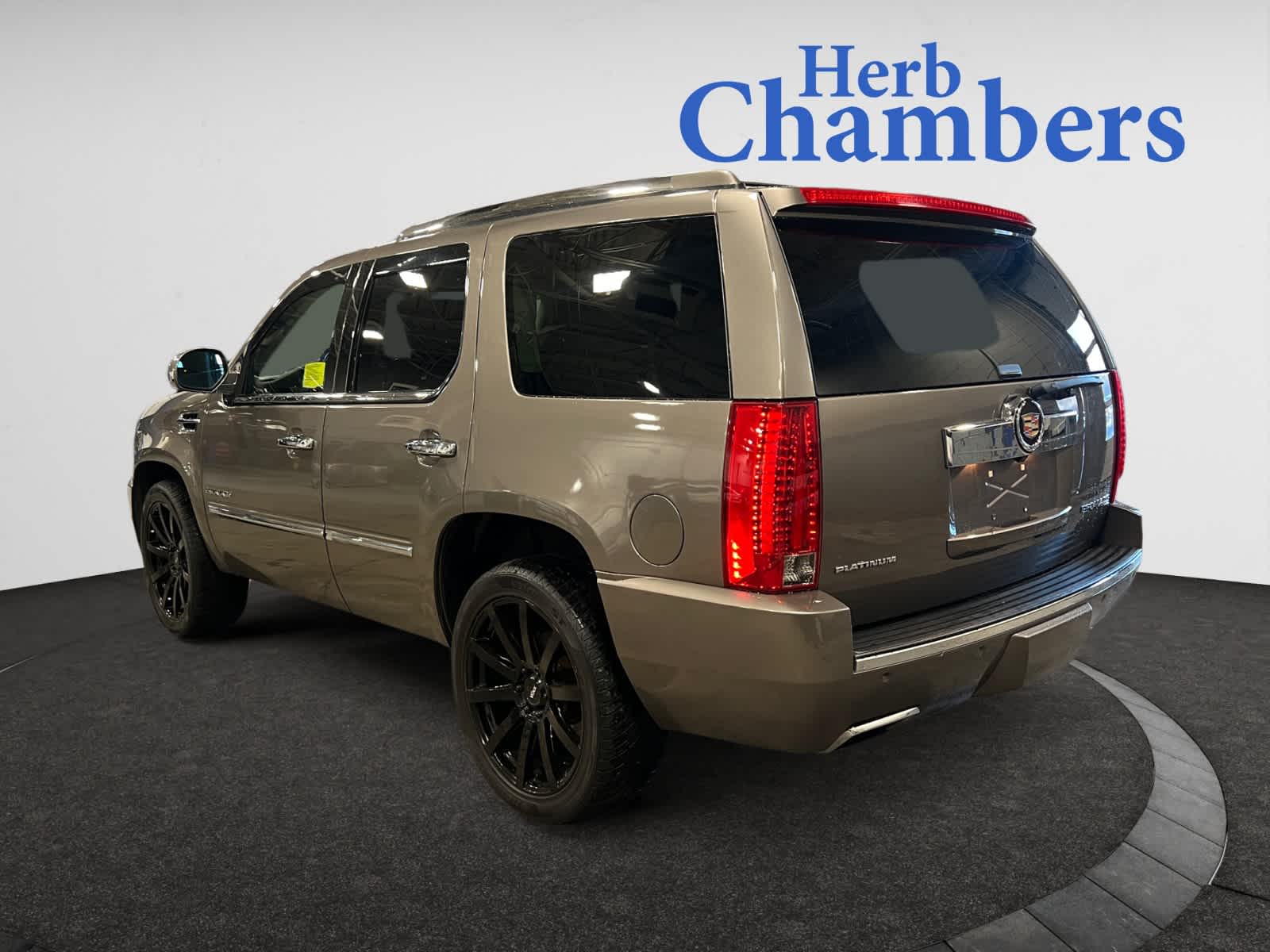 2014 Cadillac Escalade Platinum photo 3