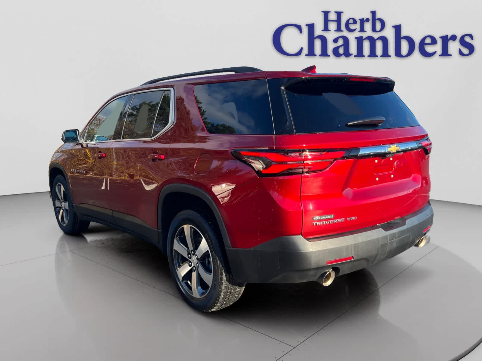 2023 Chevrolet Traverse Leather photo 2