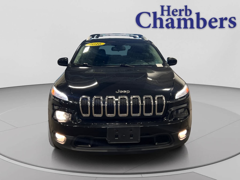 Used 2016 Jeep Cherokee Latitude SUV