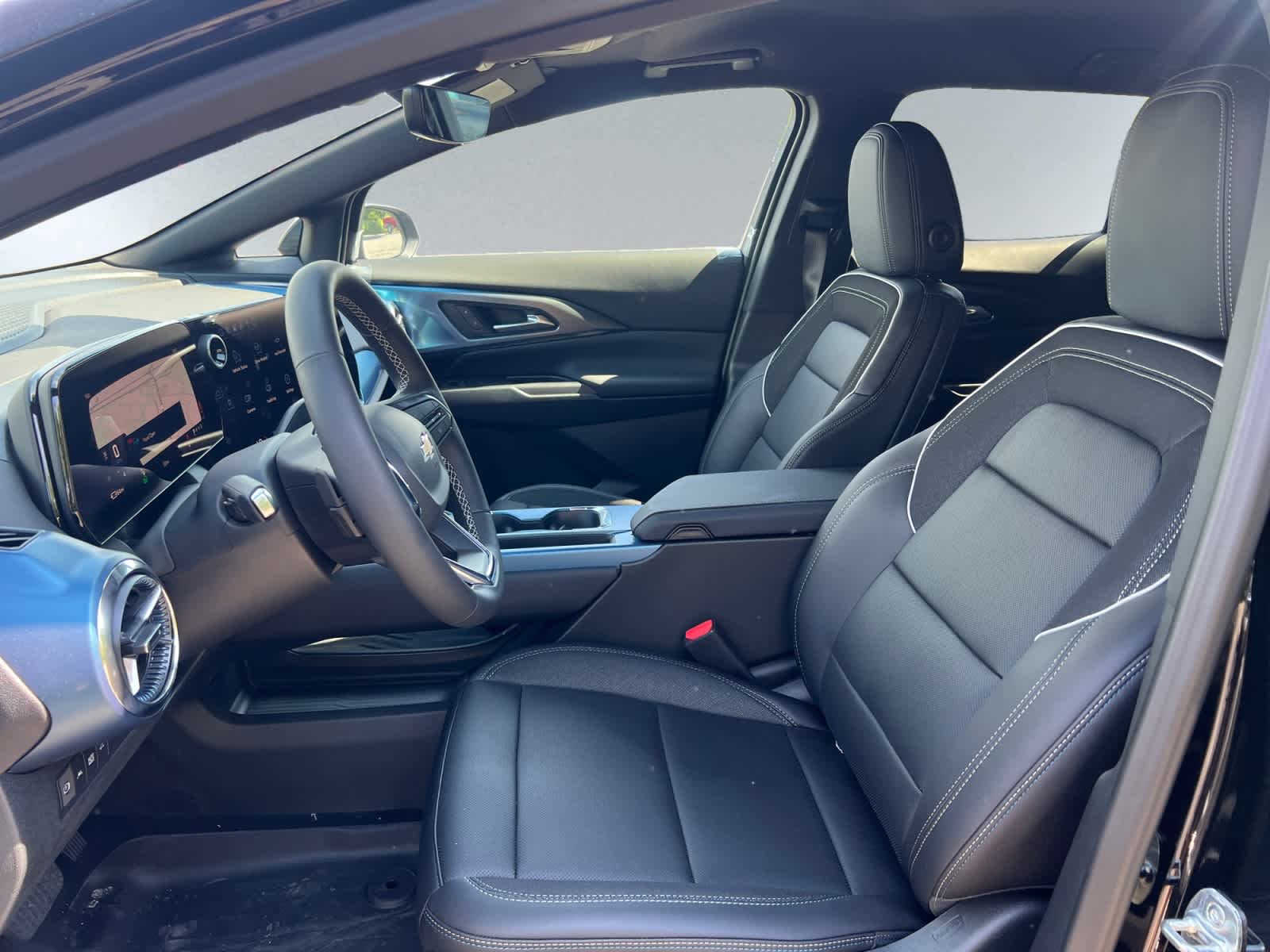 2026 Chevrolet Equinox EV 2LT - Photo 11