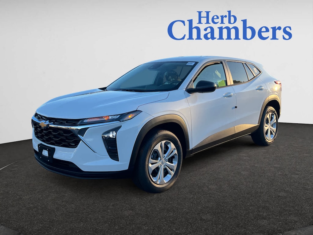 New 2026 Chevrolet Trax LS SUV