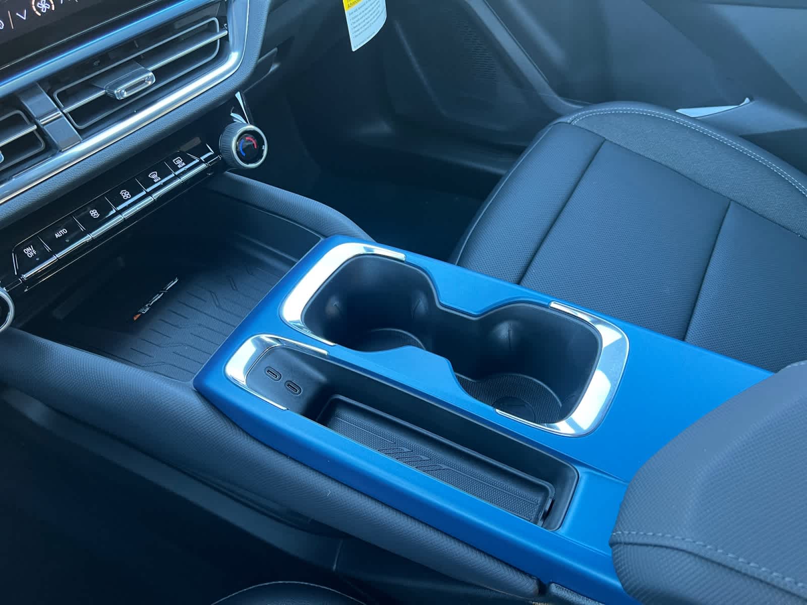 2026 Chevrolet Equinox EV 2LT - Photo 16