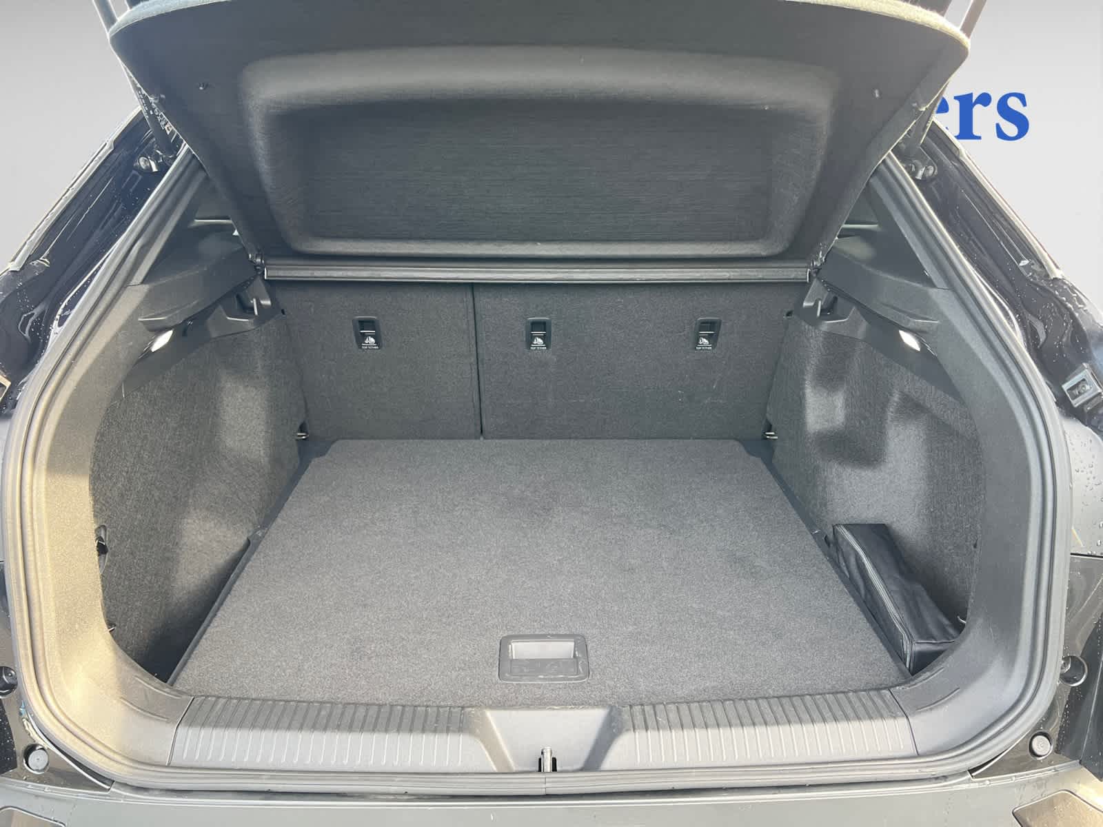 2023 Volkswagen ID.4 Pro photo 4