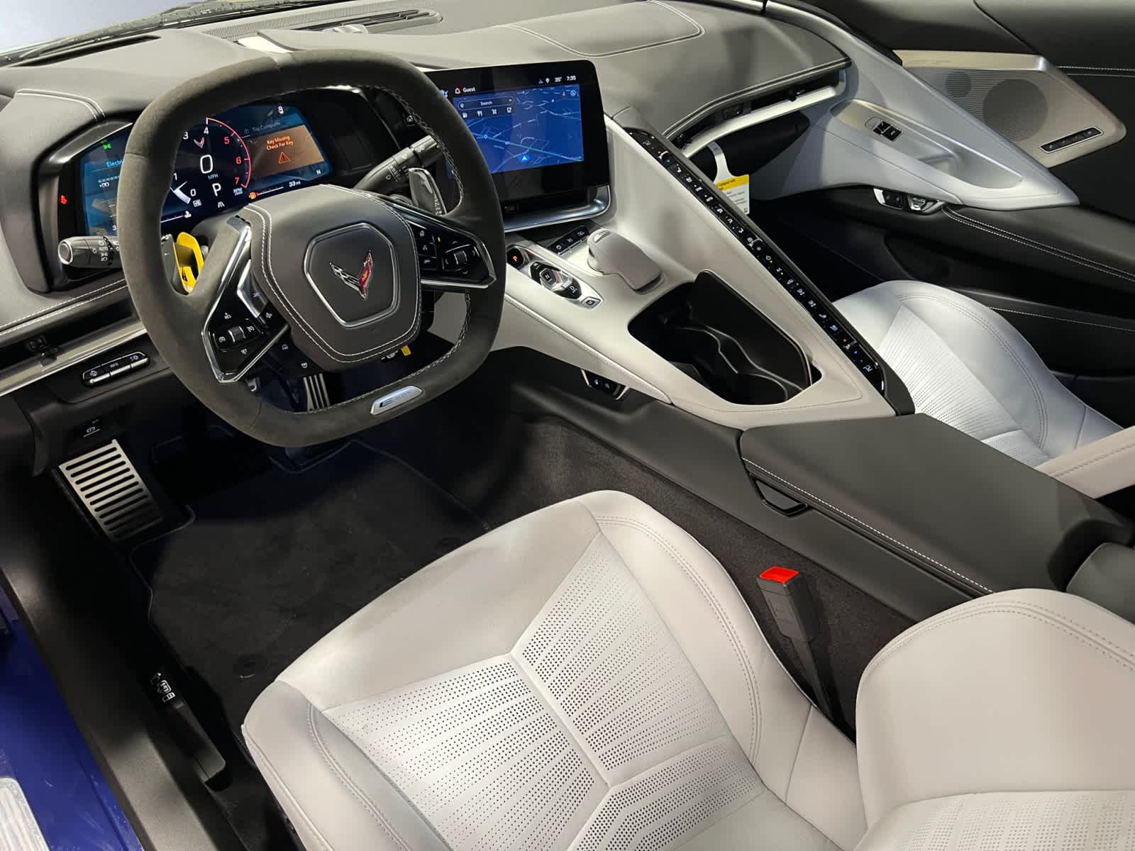 2025 Chevrolet Corvette 2LZ - Photo 10