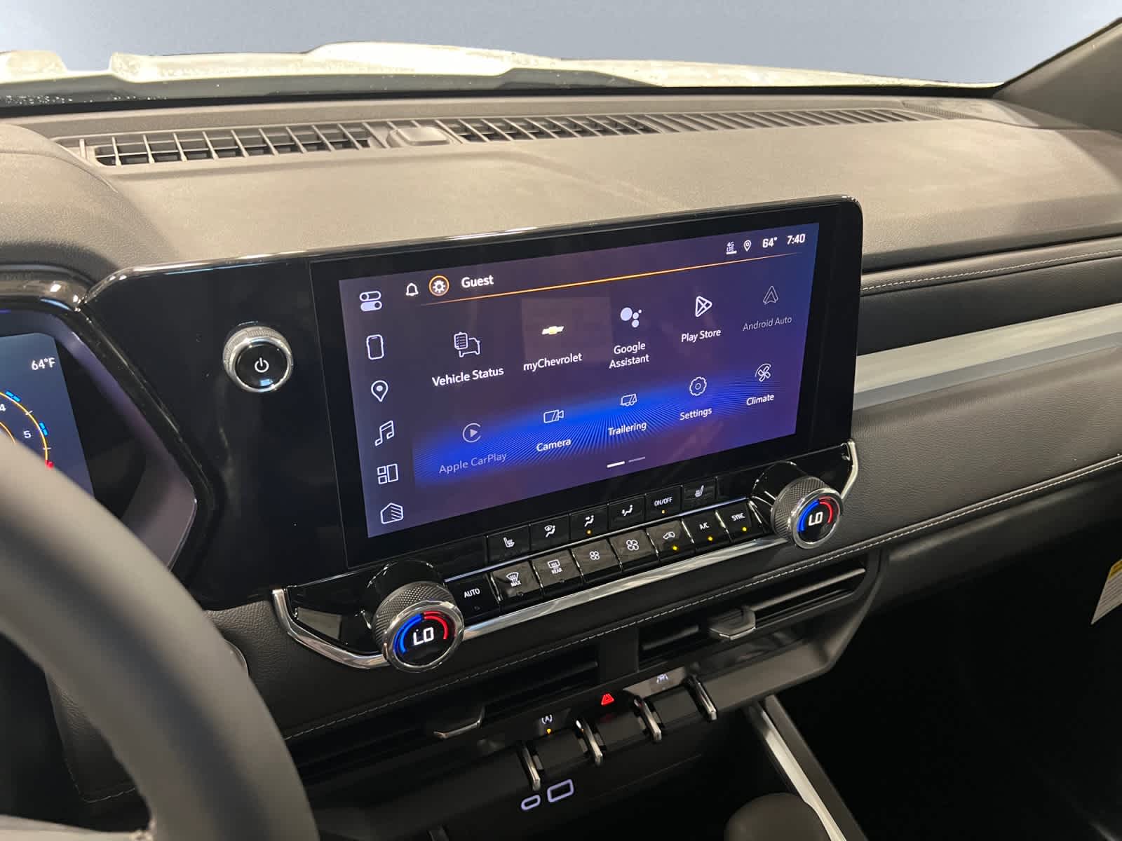 2026 Chevrolet Colorado LT - Photo 14