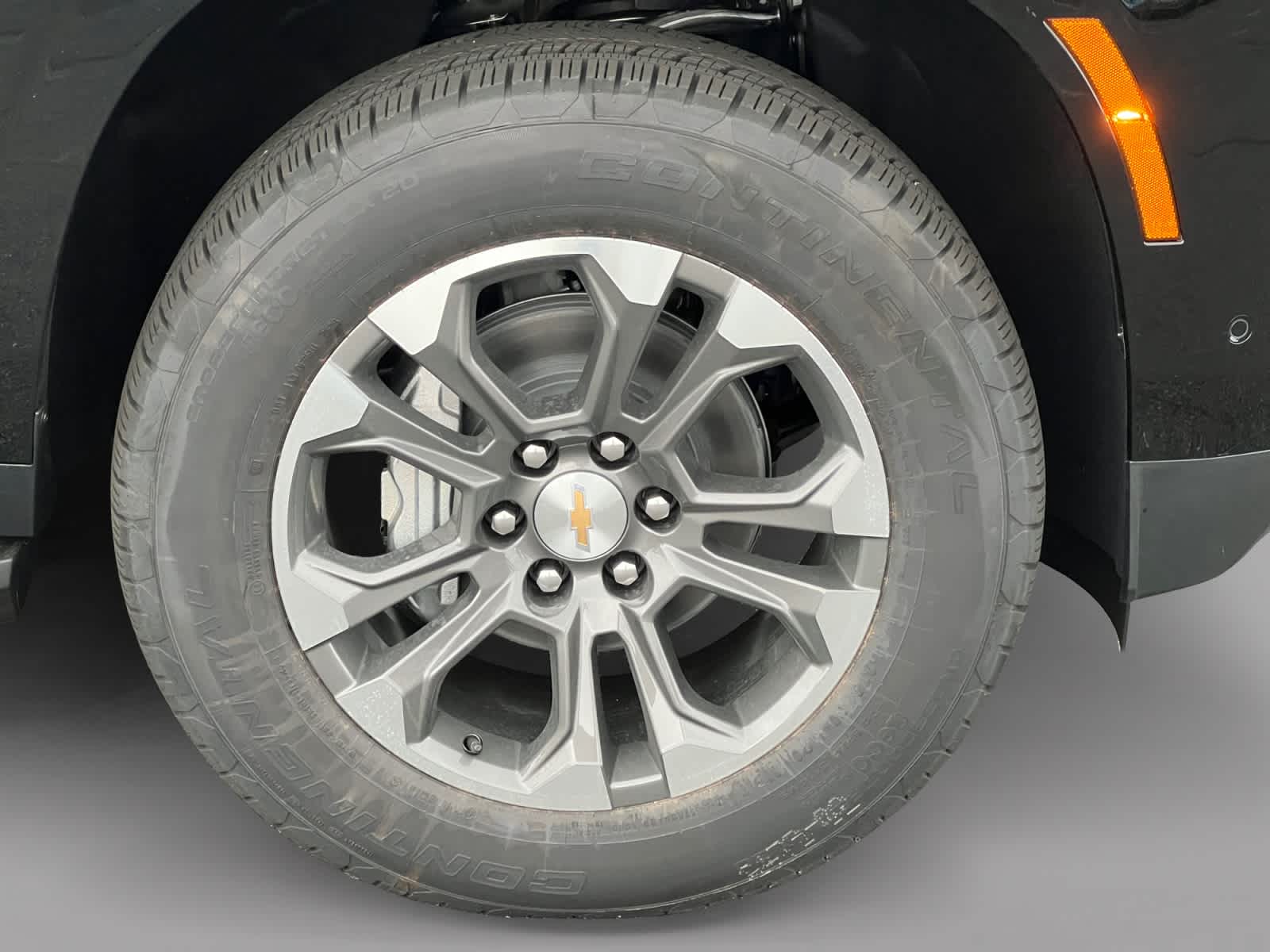 2026 Chevrolet Suburban LT - Photo 19