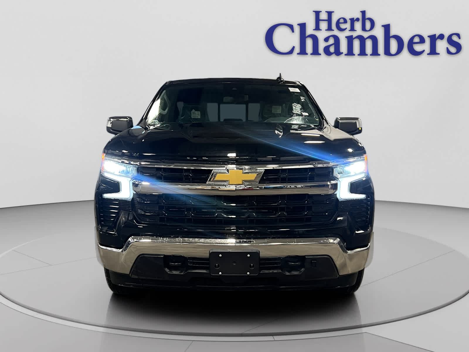 2025 Chevrolet Silverado 1500 LT - Photo 2