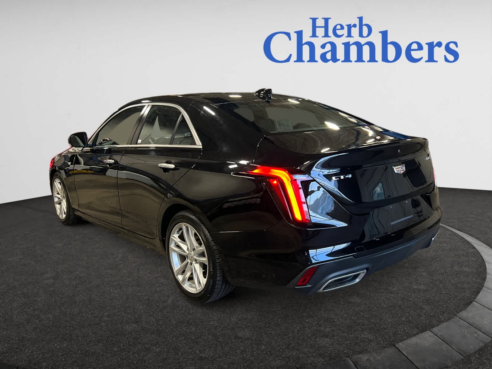 2021 Cadillac CT4 Luxury photo 3