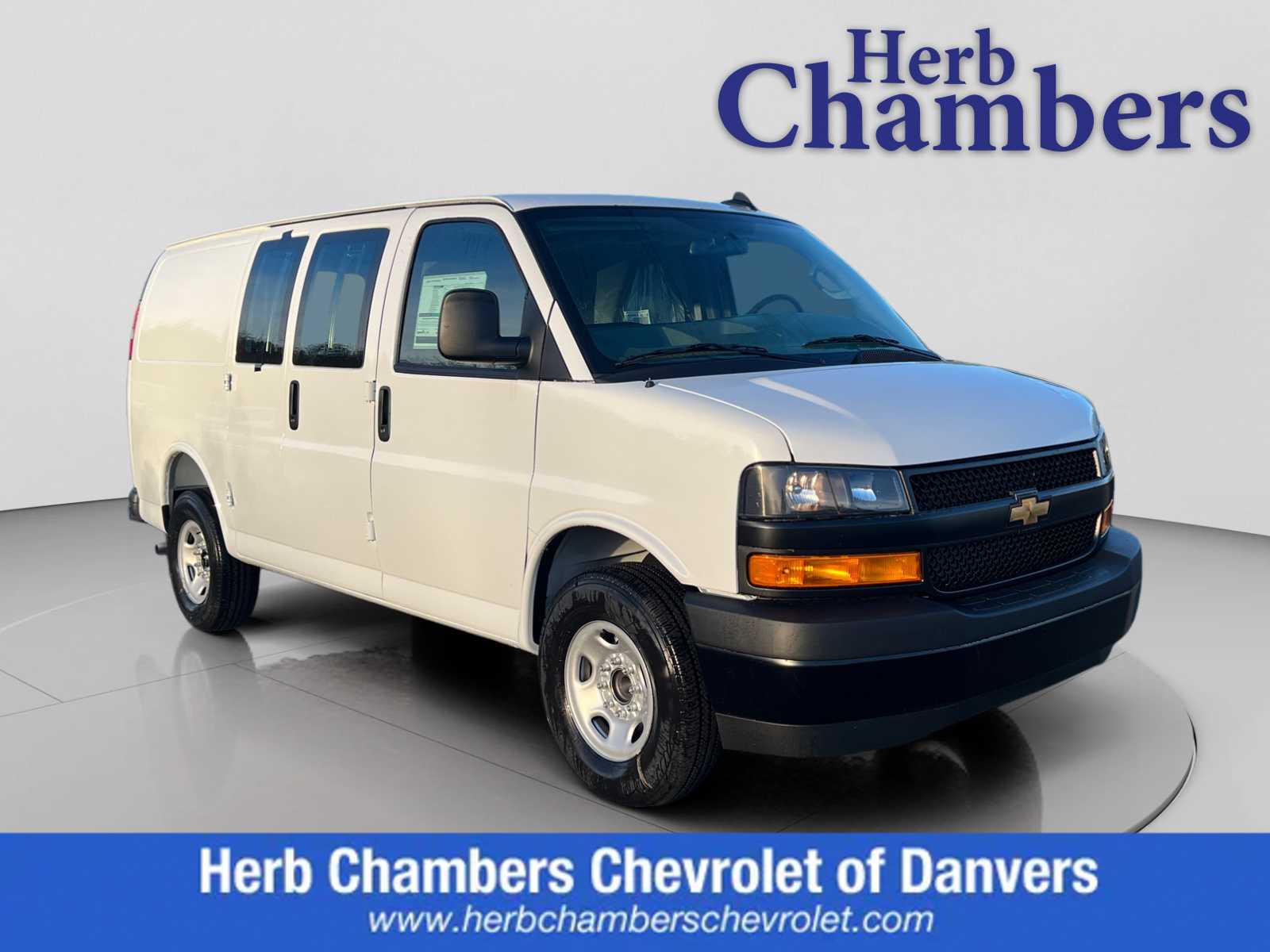 2025 Chevrolet Express Cargo Work Van's photo