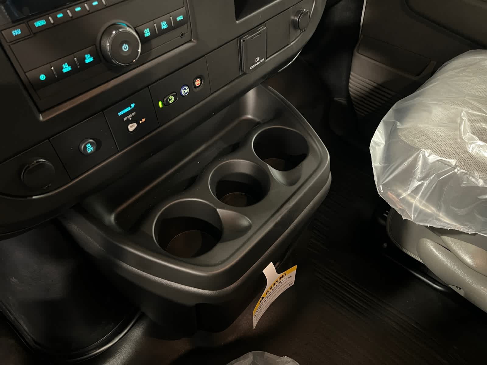 2025 Chevrolet Express Cargo Work Van - Photo 16