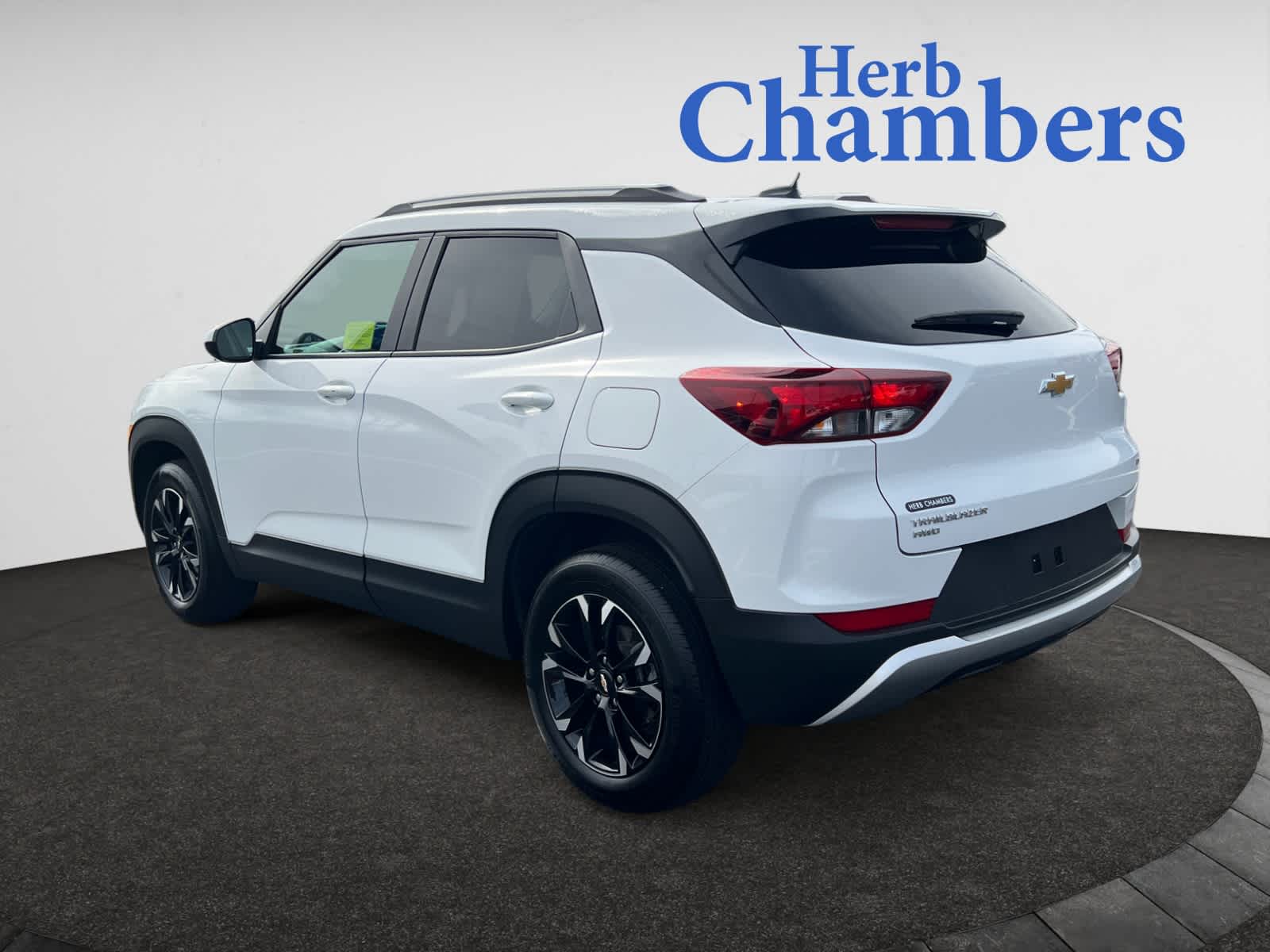 2023 Chevrolet Trailblazer LT photo 3