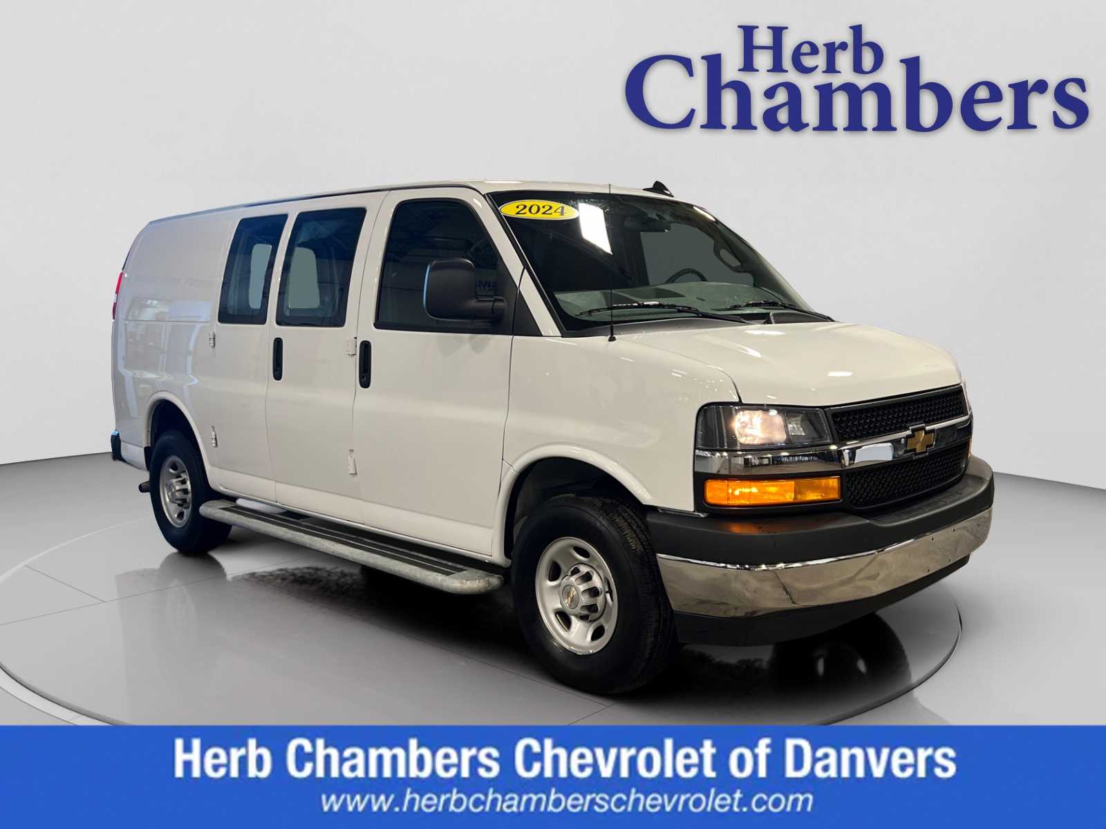 2024 Chevrolet Express Cargo Work Van's photo
