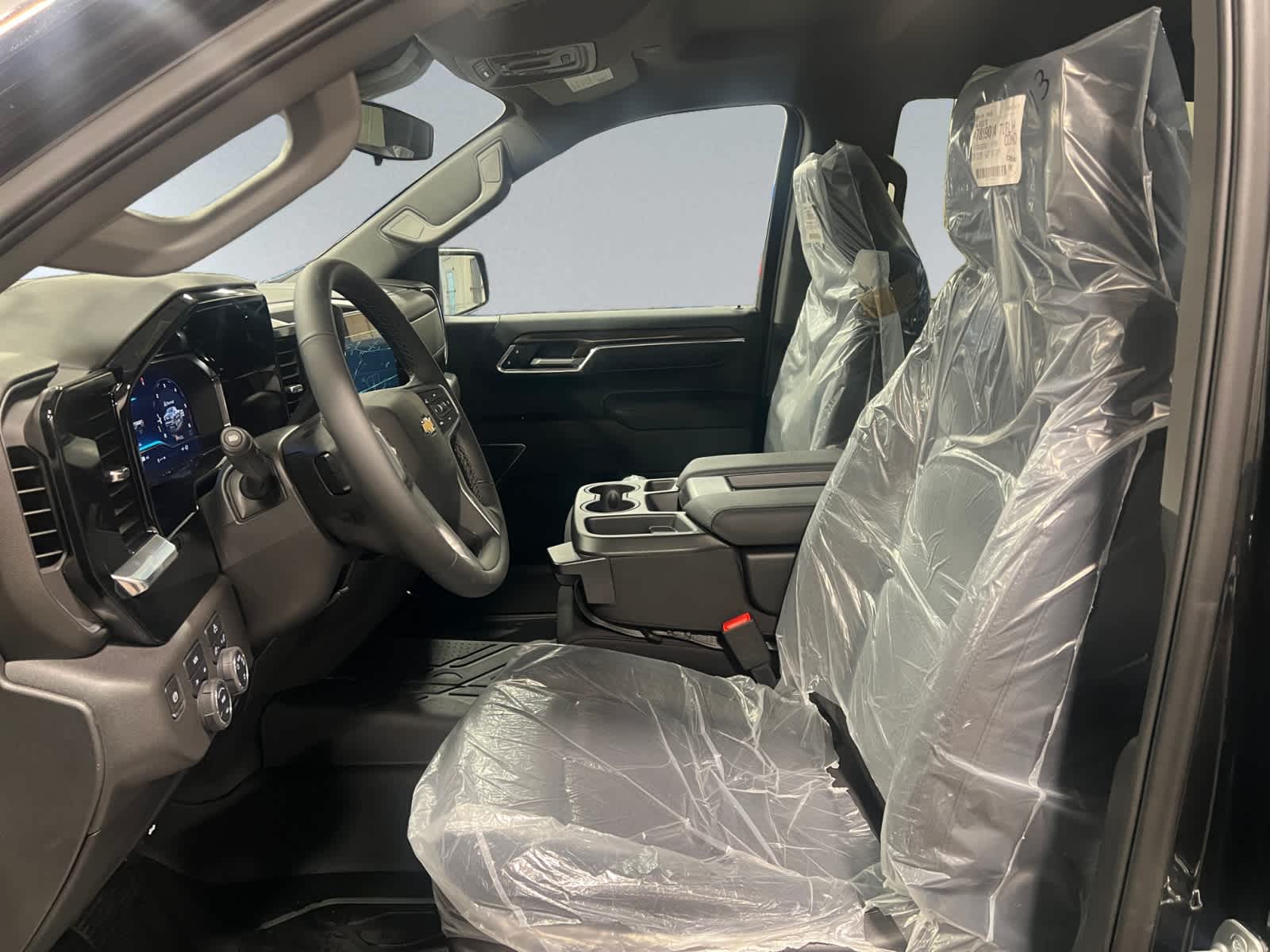 2025 Chevrolet Silverado 1500 LT - Photo 11