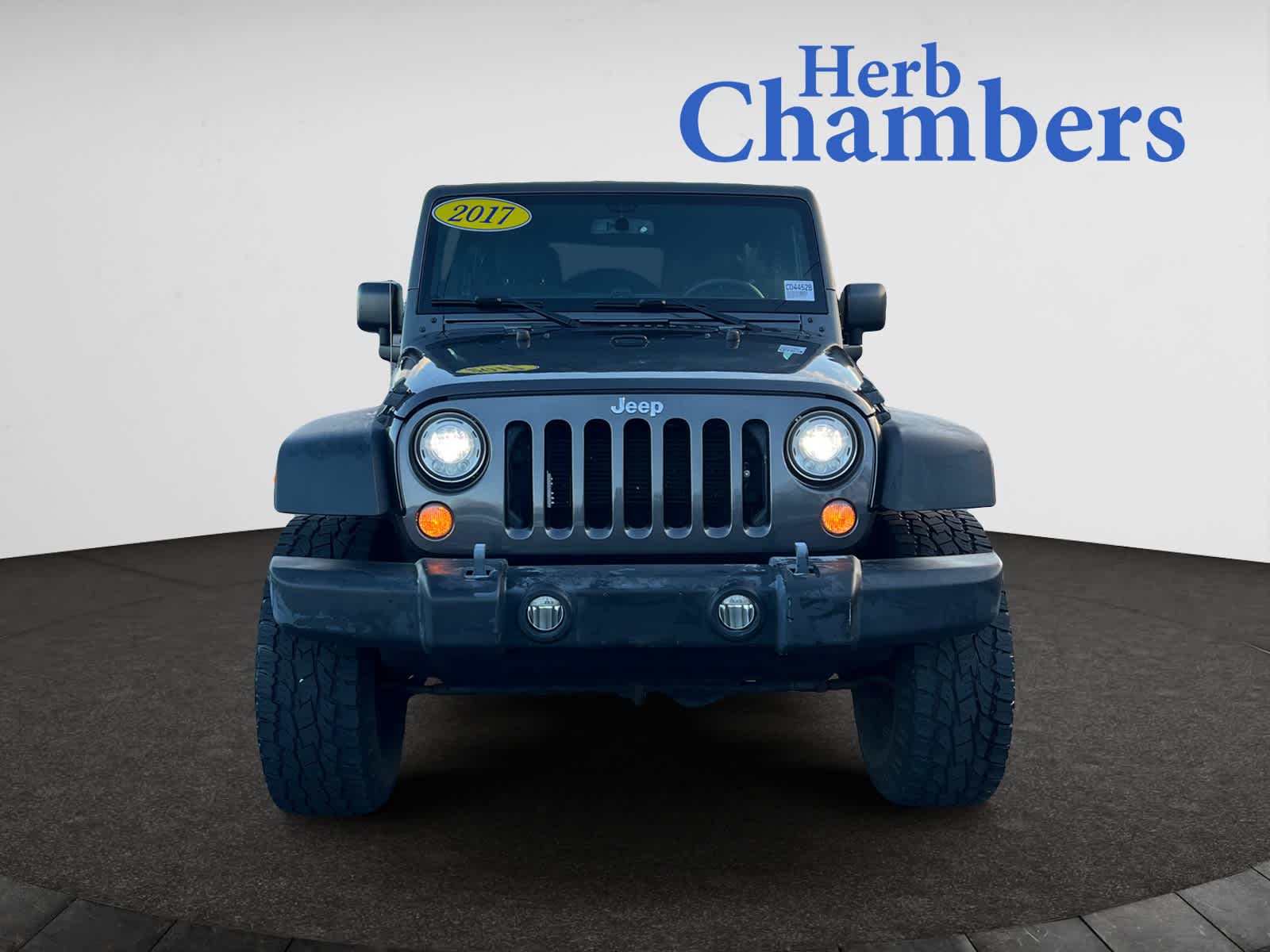 2017 Jeep Wrangler Unlimited Rubicon photo 2