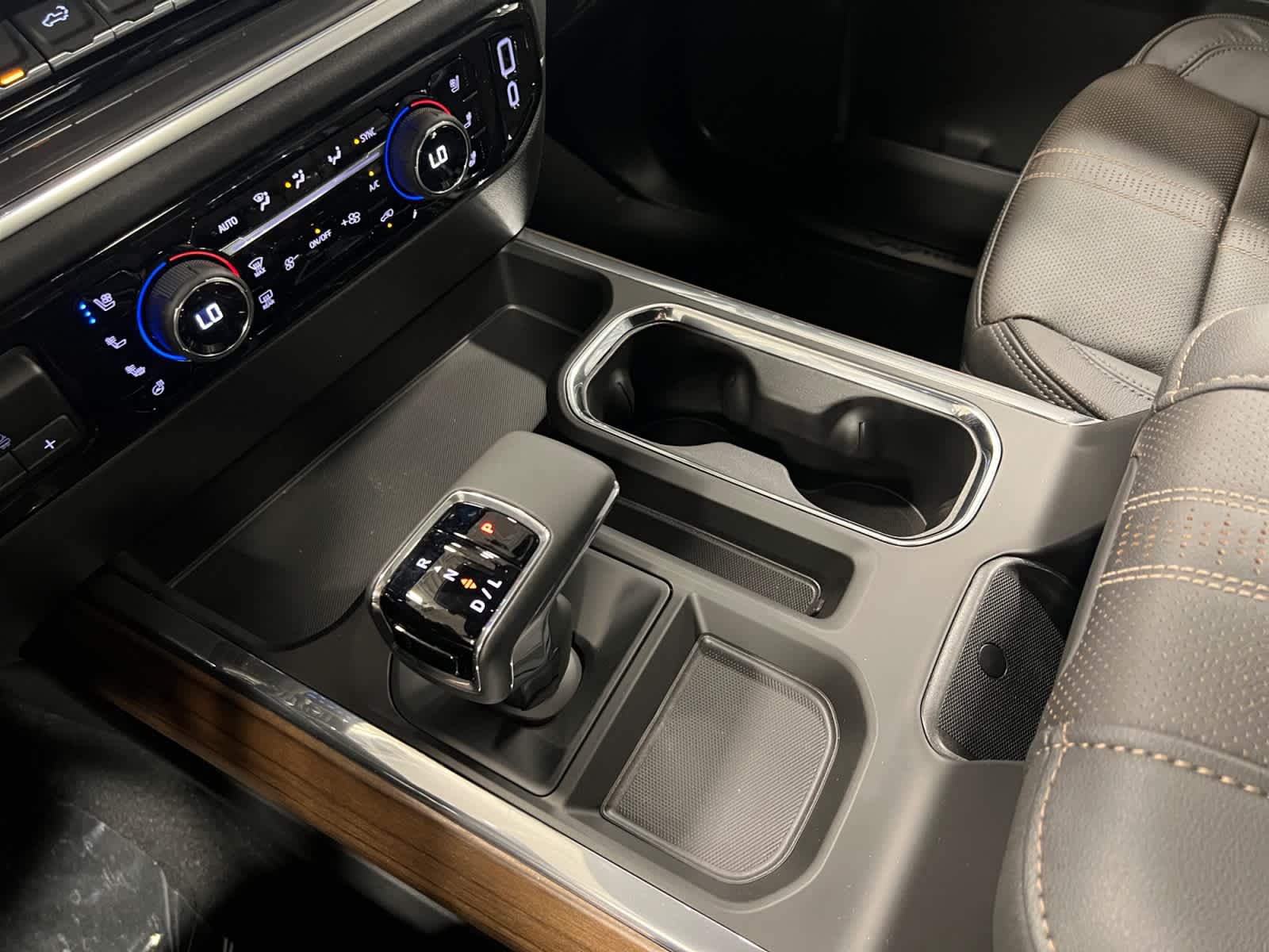2026 Chevrolet Silverado 1500 High Country - Photo 16