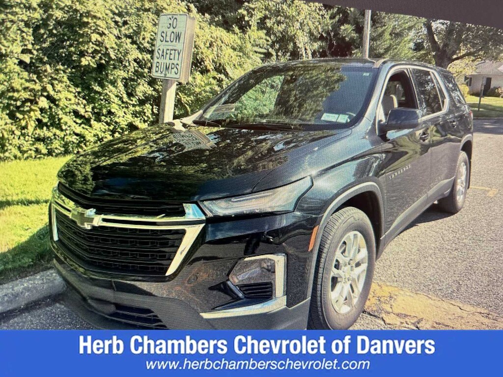 Used 2023 Chevrolet Traverse LS SUV