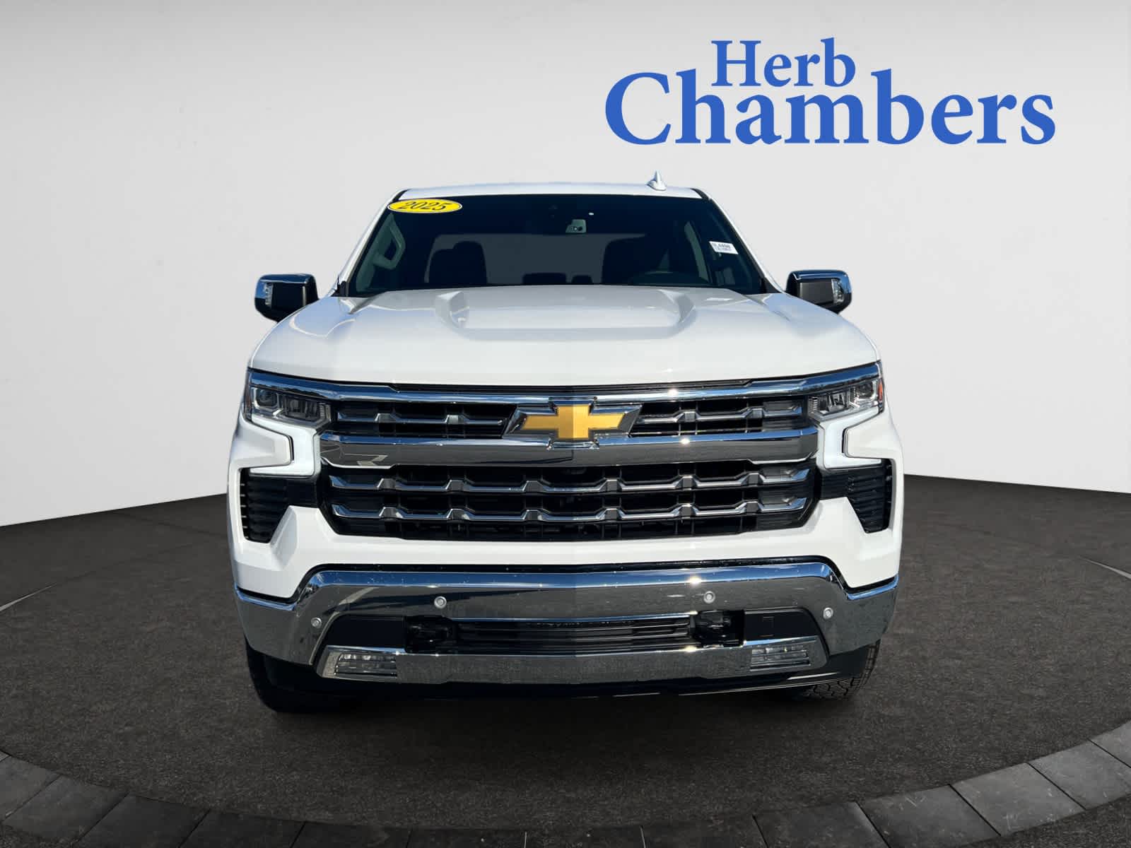 2025 Chevrolet Silverado 1500 LTZ photo 2