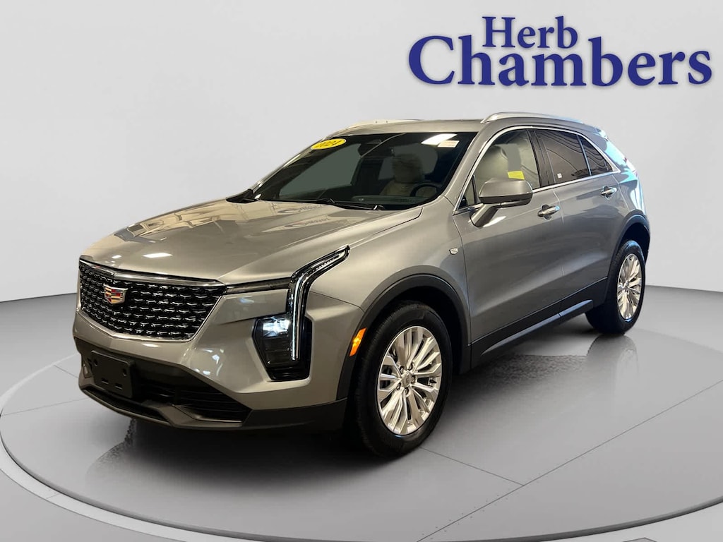 Used 2024 CADILLAC XT4 Luxury SUV