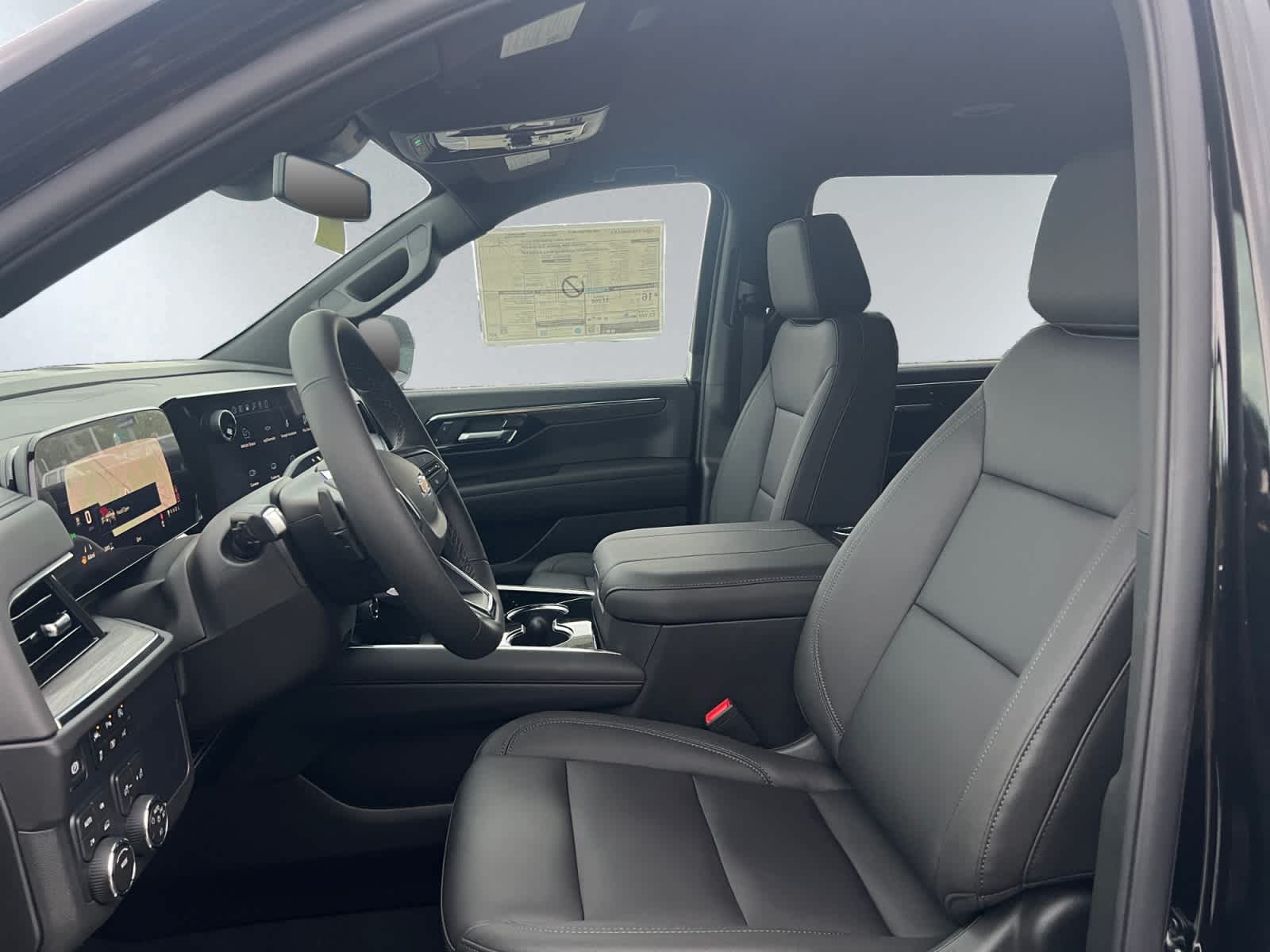 2026 Chevrolet Suburban LT - Photo 11