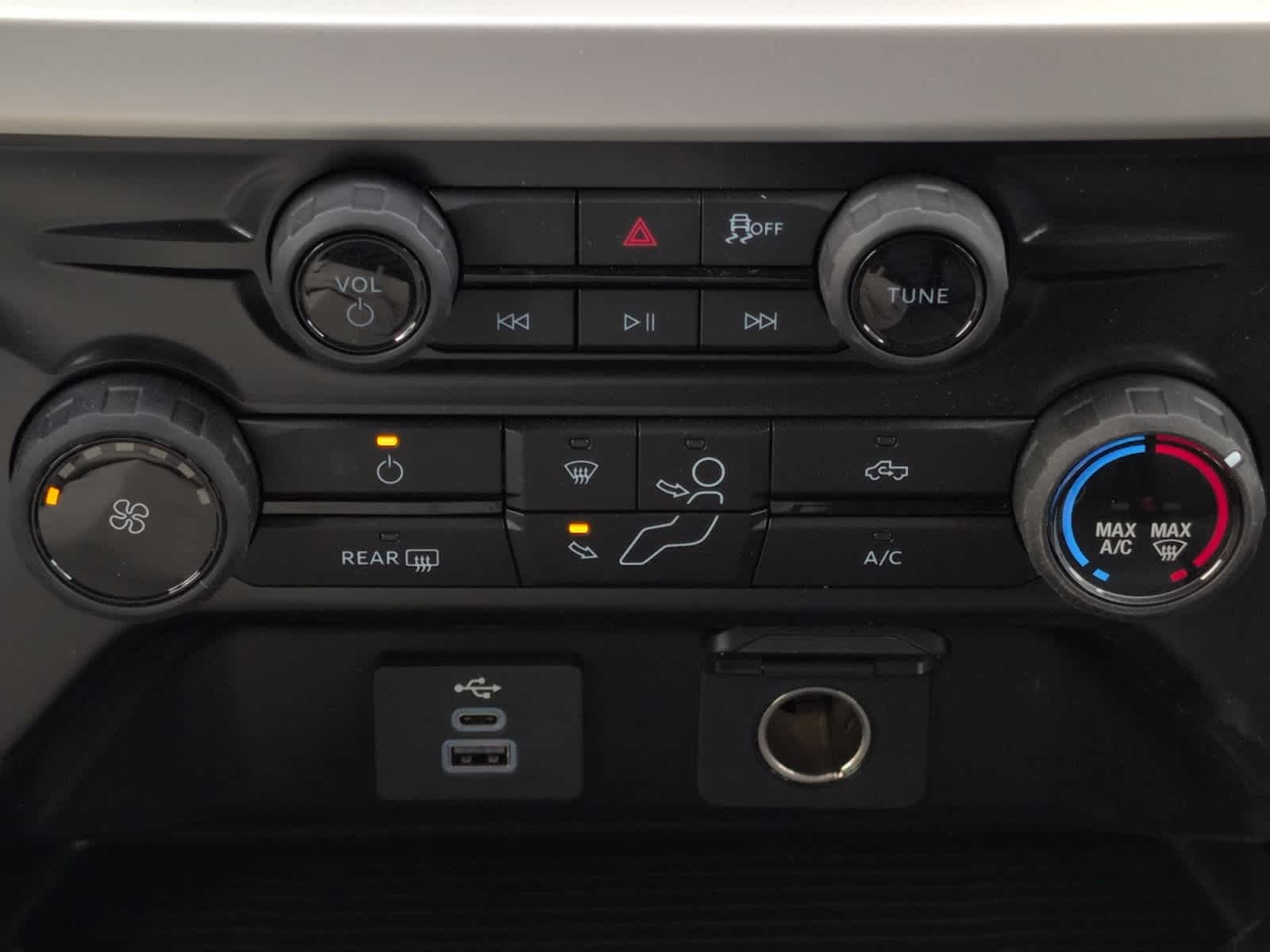 2025 Ford F-350 Super Duty Chassis Cab XL - Photo 24