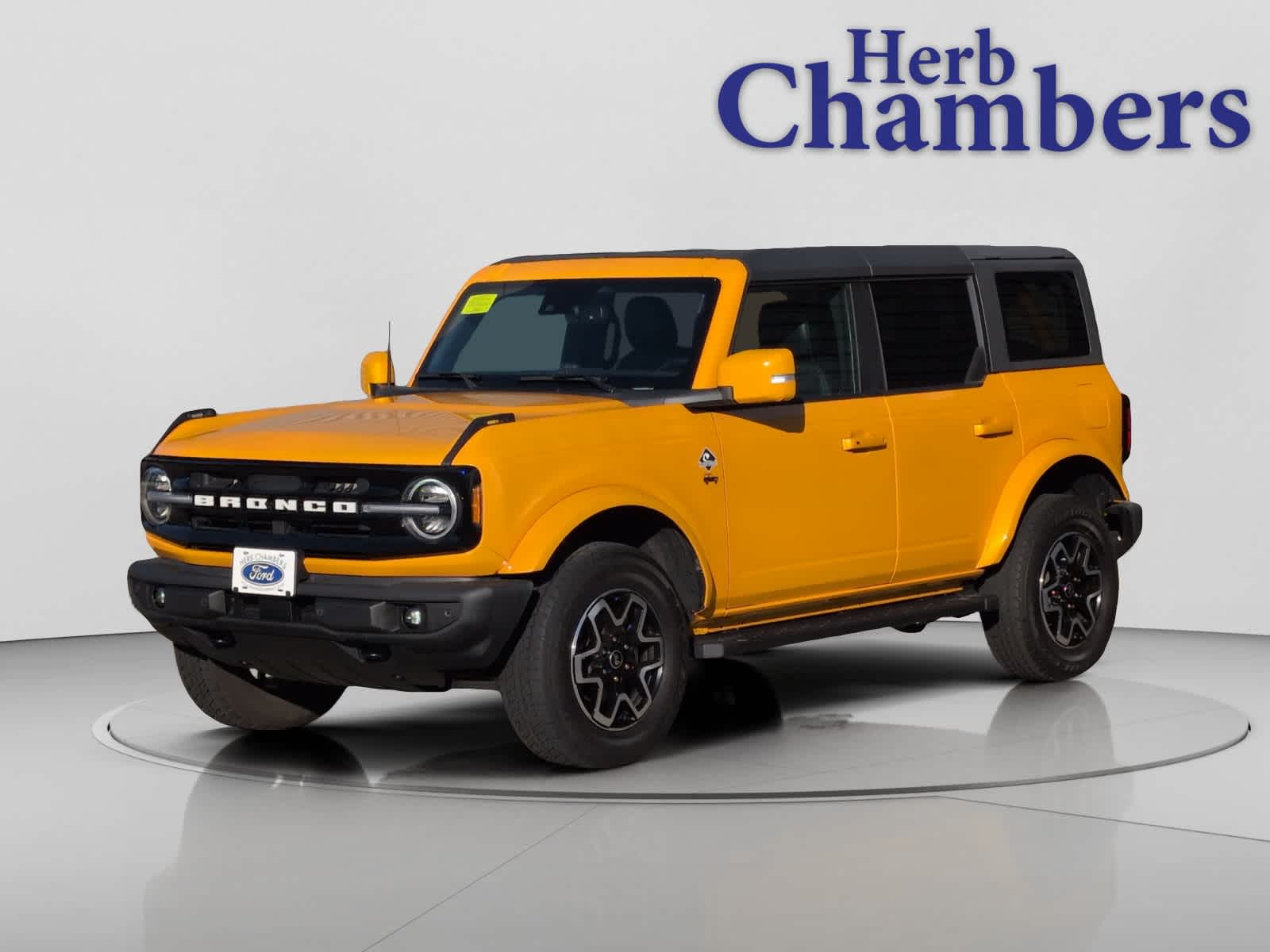 2022 Ford Bronco Outer Banks photo 3