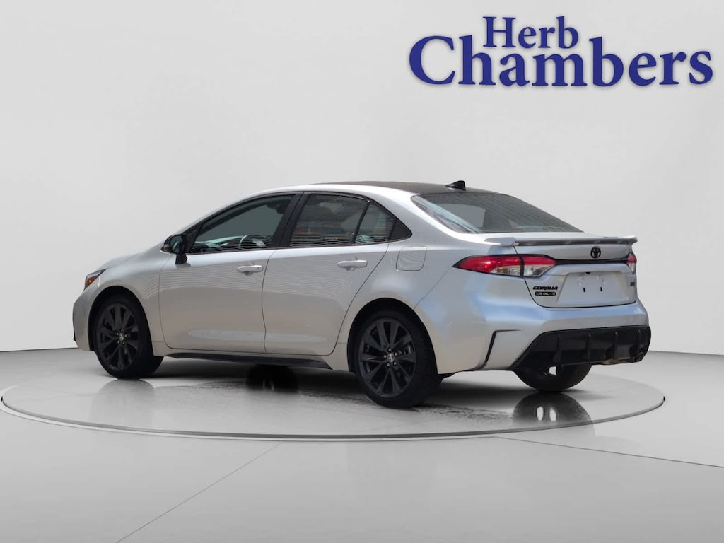 Used 2025 Toyota Corolla SE Sedan
