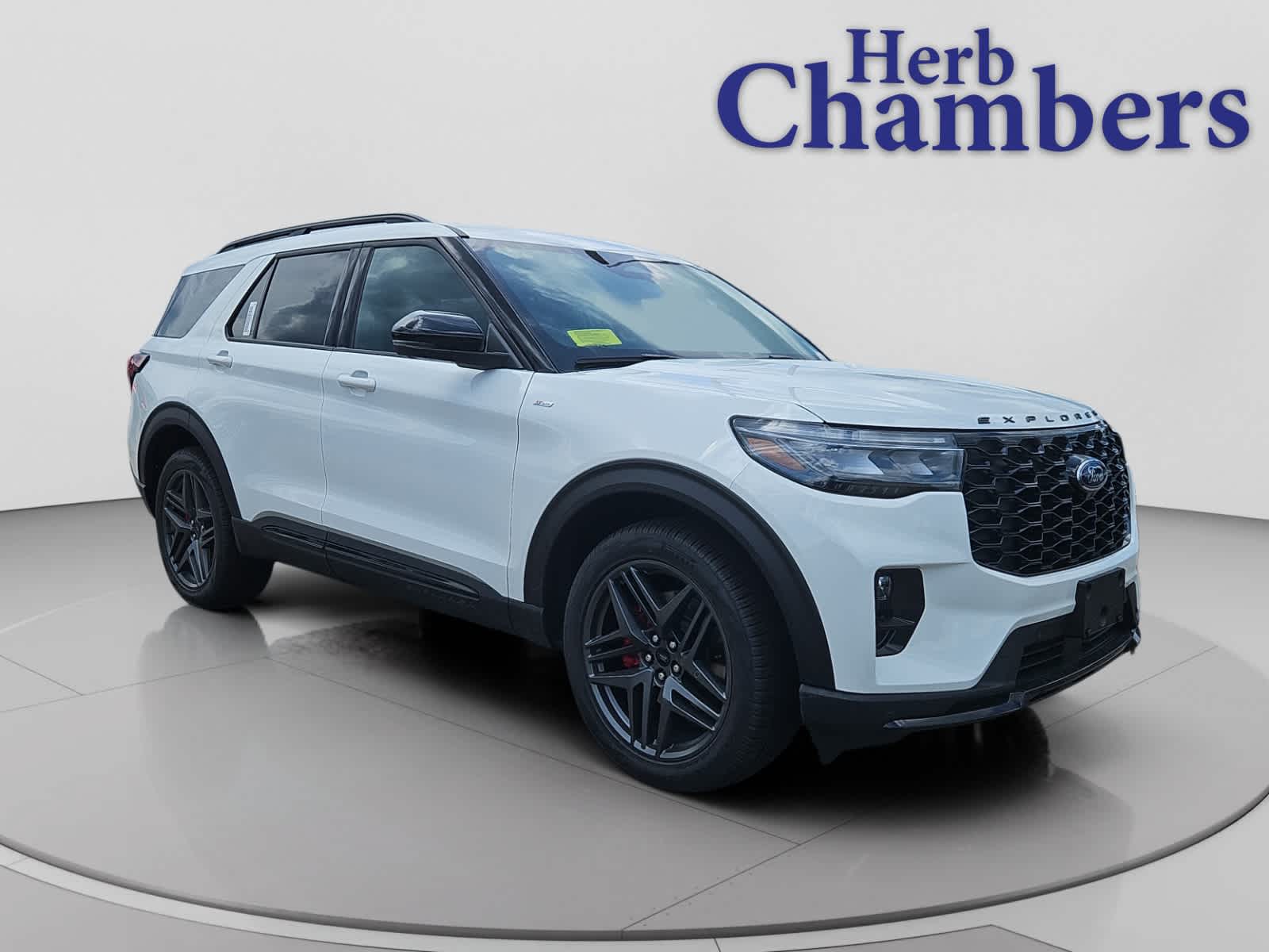 2025 Ford Explorer ST-LINE's photo