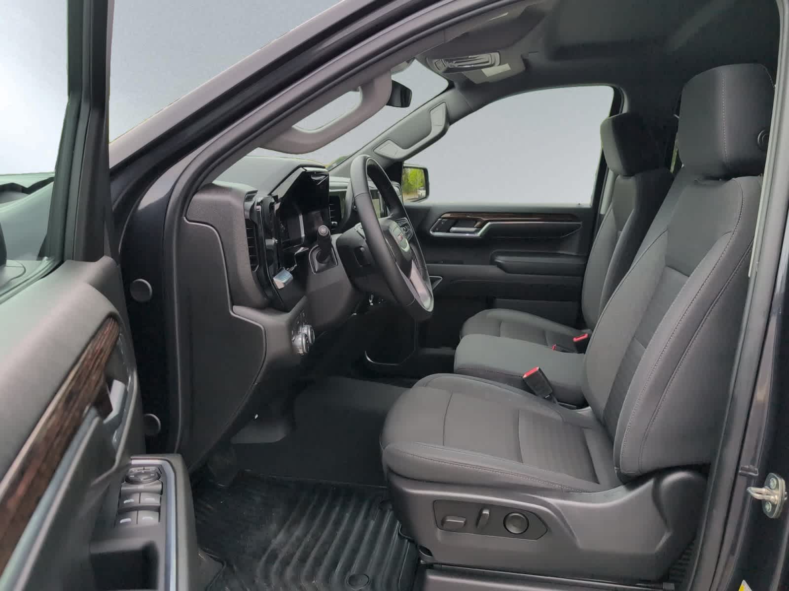 used 2024 GMC Sierra 1500 car, priced at $43,997