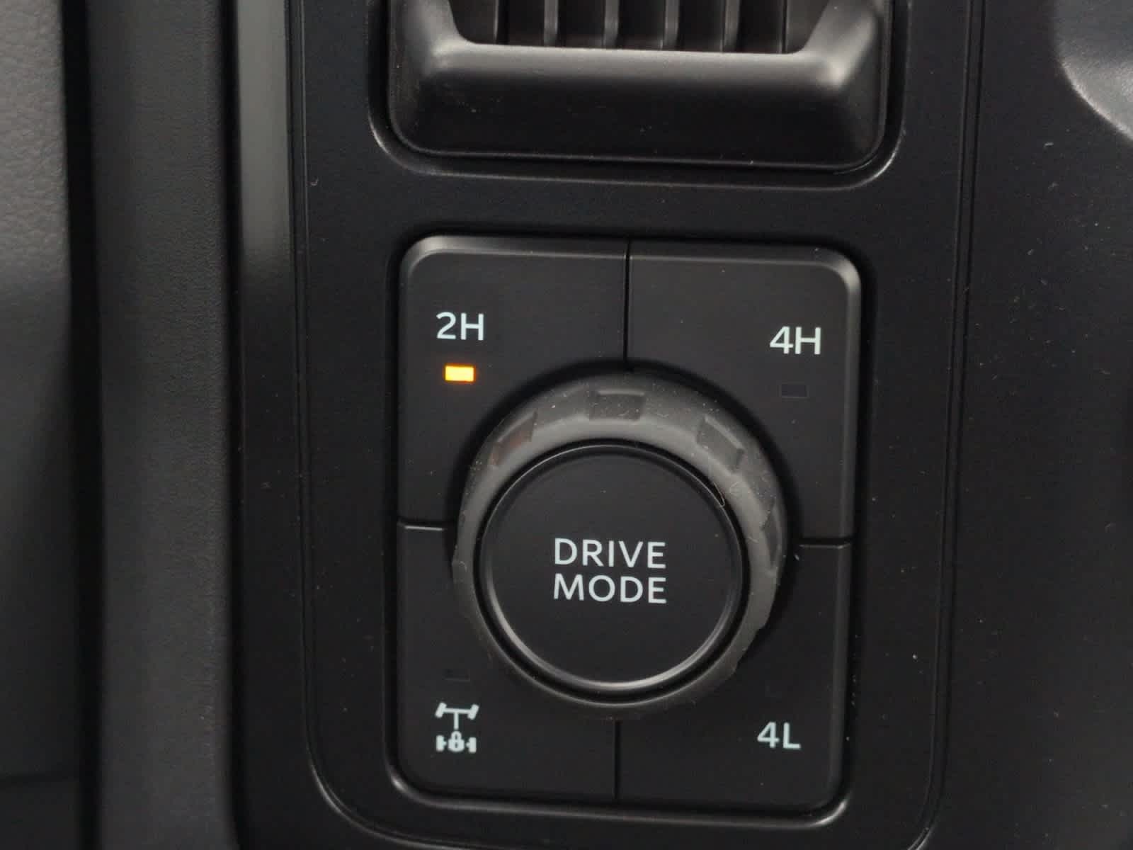 new 2025 Ford Super Duty F-350 SRW car, priced at $55,205