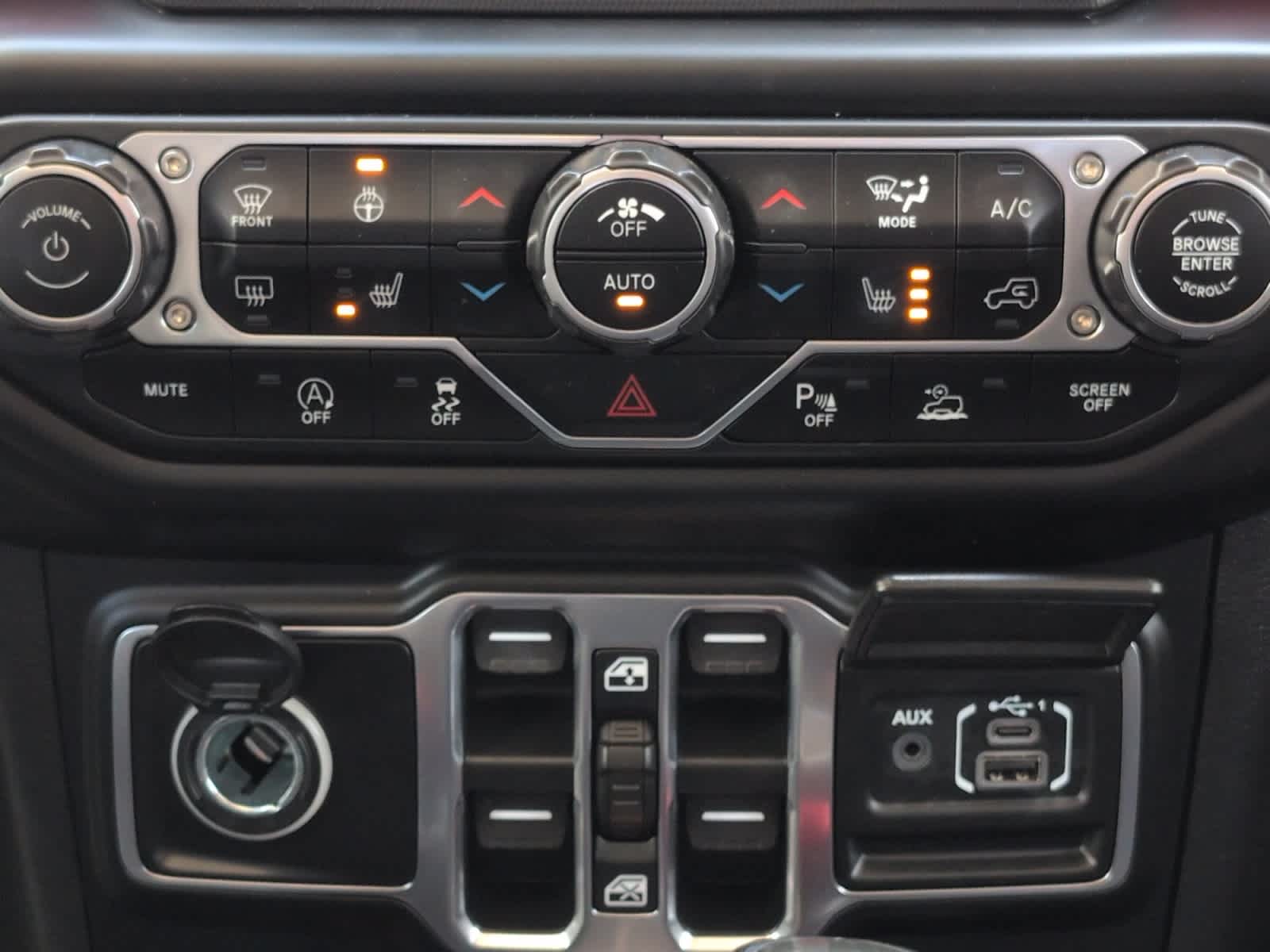 used 2021 Jeep Gladiator car, priced at $34,497