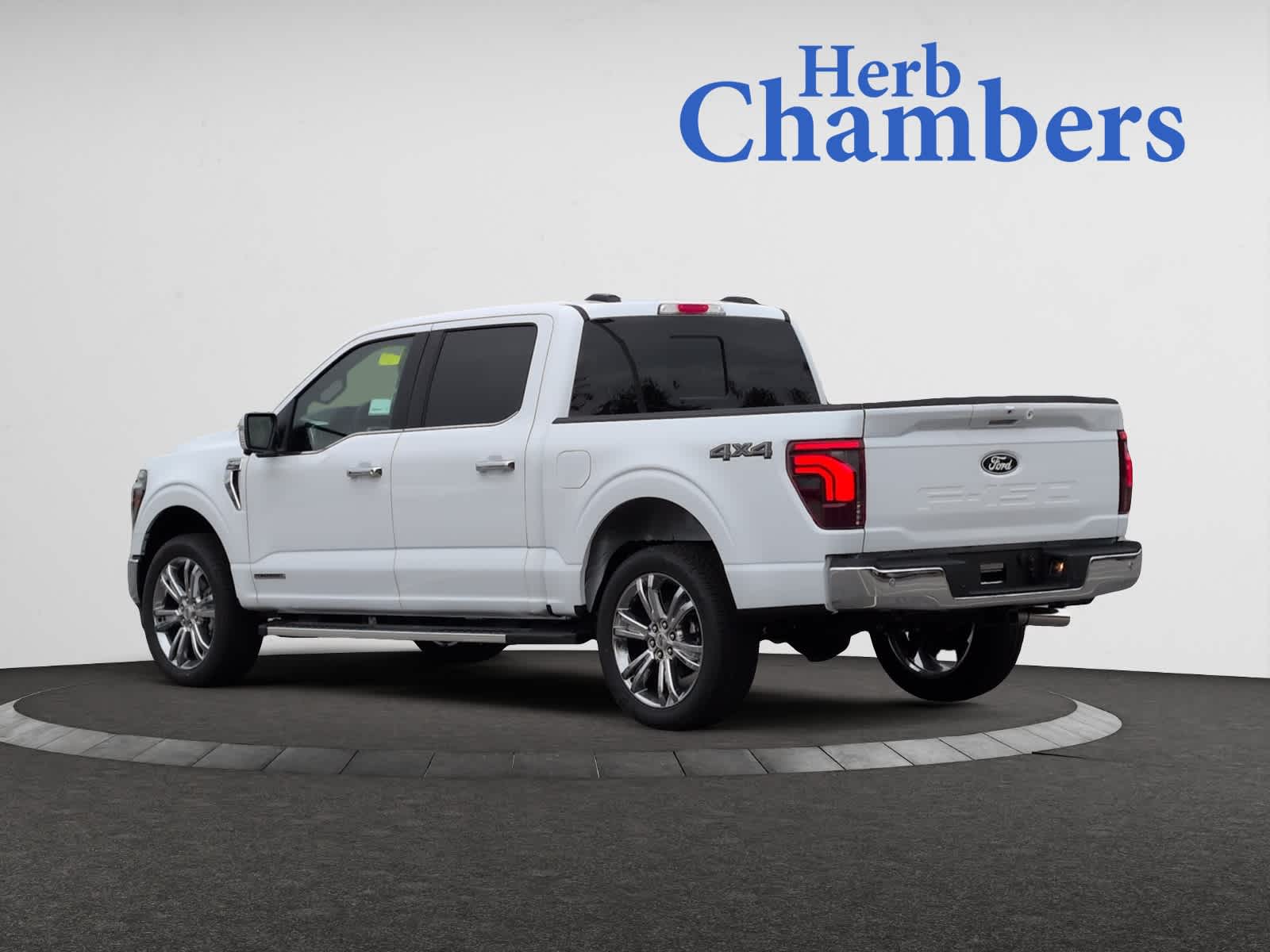 2025 Ford F-150 Lariat photo 3