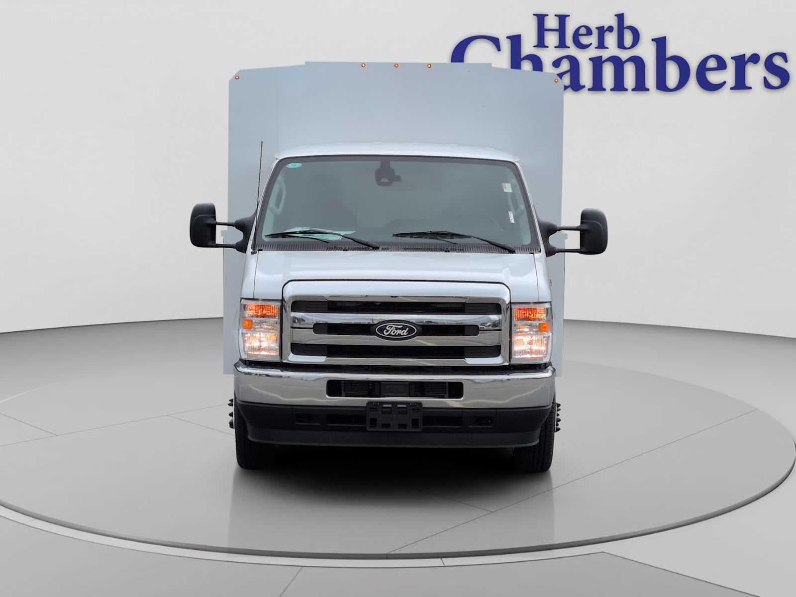 new 2026 Ford E-Series Cutaway car, priced at $73,408