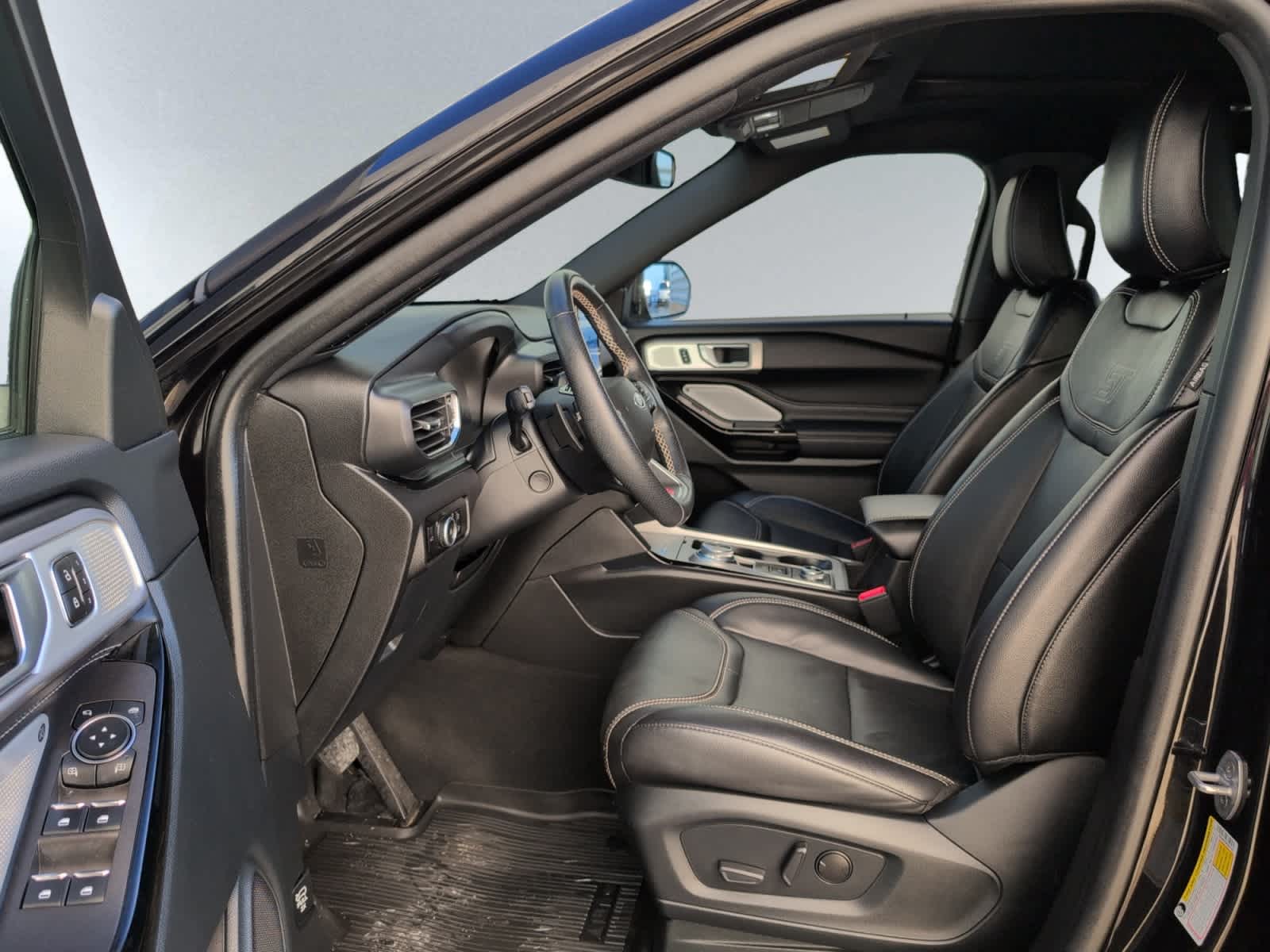 used 2023 Ford Explorer car, priced at $40,497