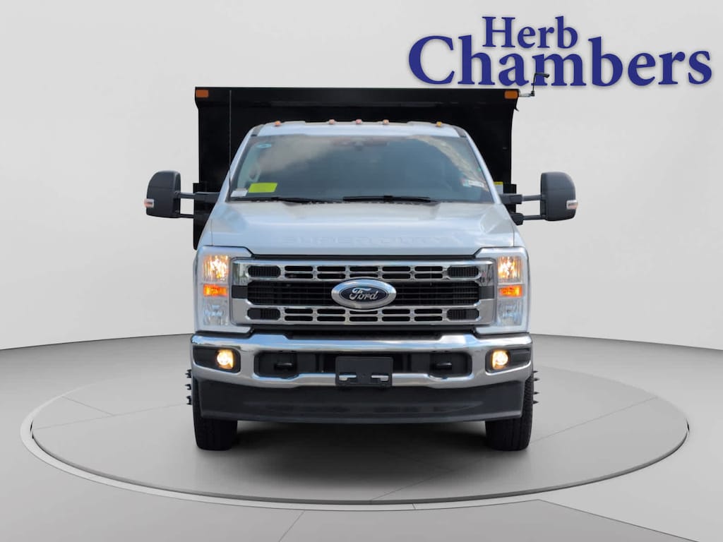 New 2026 Ford Super Duty F-350 DRW Chassis Cab XL 4WD Supercab 168 WB 60 CA Truck Super Cab