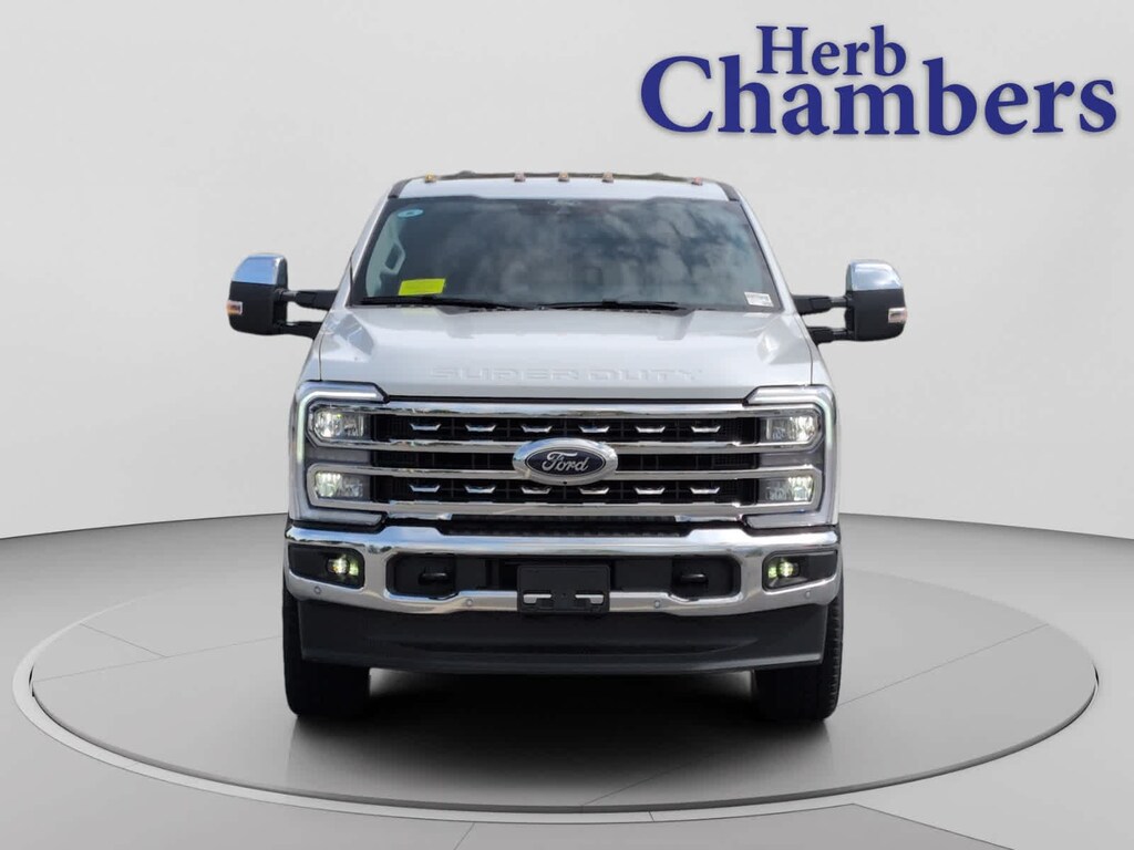 New 2026 Ford Super Duty F-350 SRW Lariat Truck Crew Cab