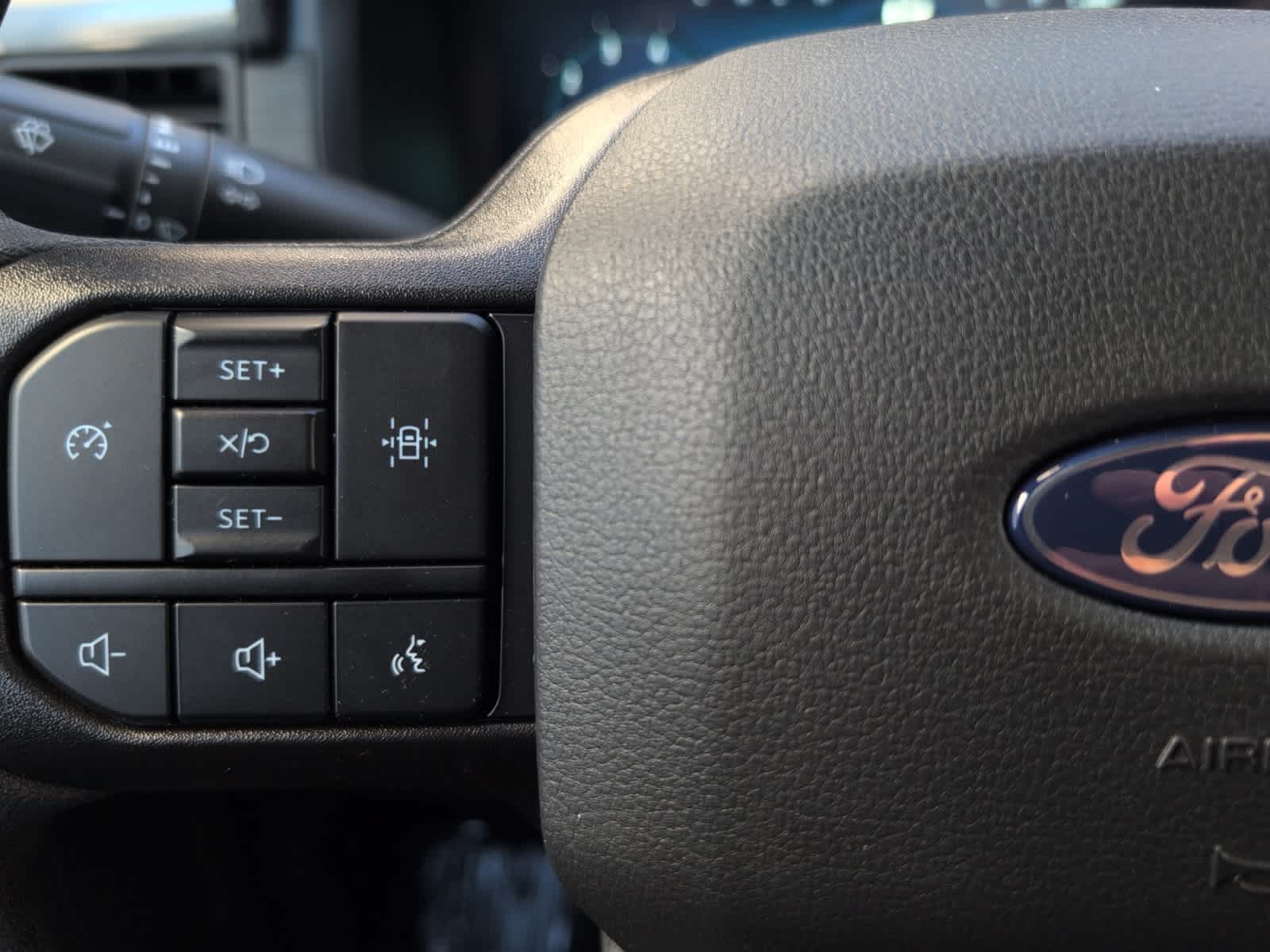 new 2025 Ford F-150 car, priced at $51,754