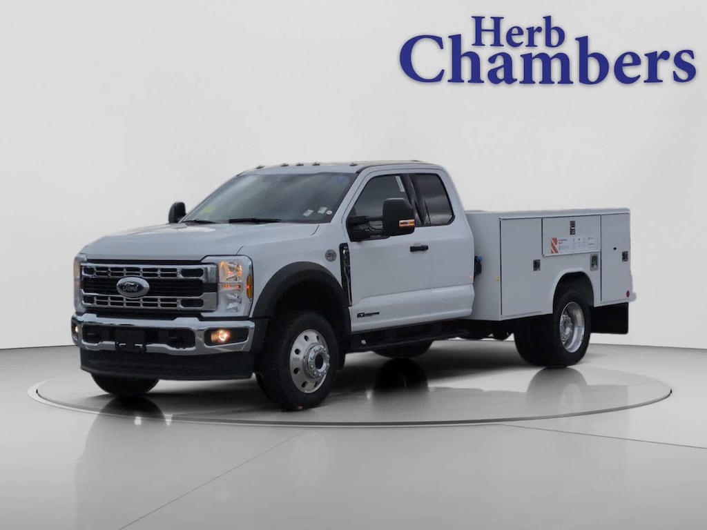New 2025 Ford Super Duty F-450 DRW XLT Truck Super Cab